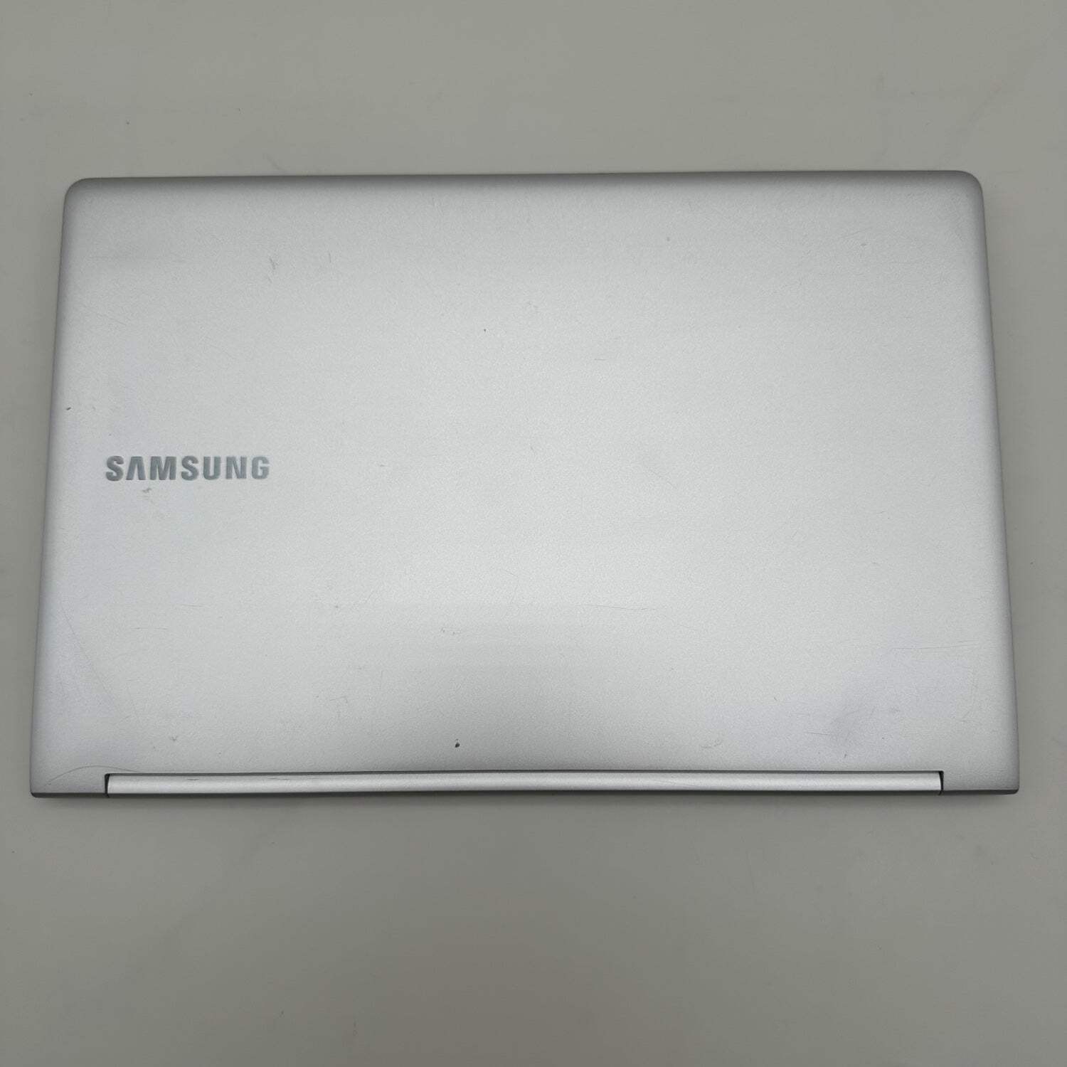 Samsung Galaxy Notebook NP900X4D 13.3″ i7-3517U 1.9GHz 8GB RAM 126GB SSD