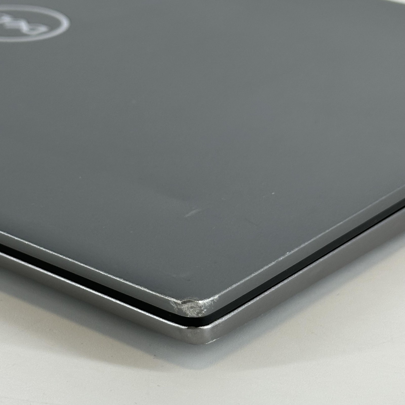 Dell Latitude 7450 14 QHD+ TOUCH 3.8 GHz Ultra 7 165H 32GB 256GB SSD Bent Frame