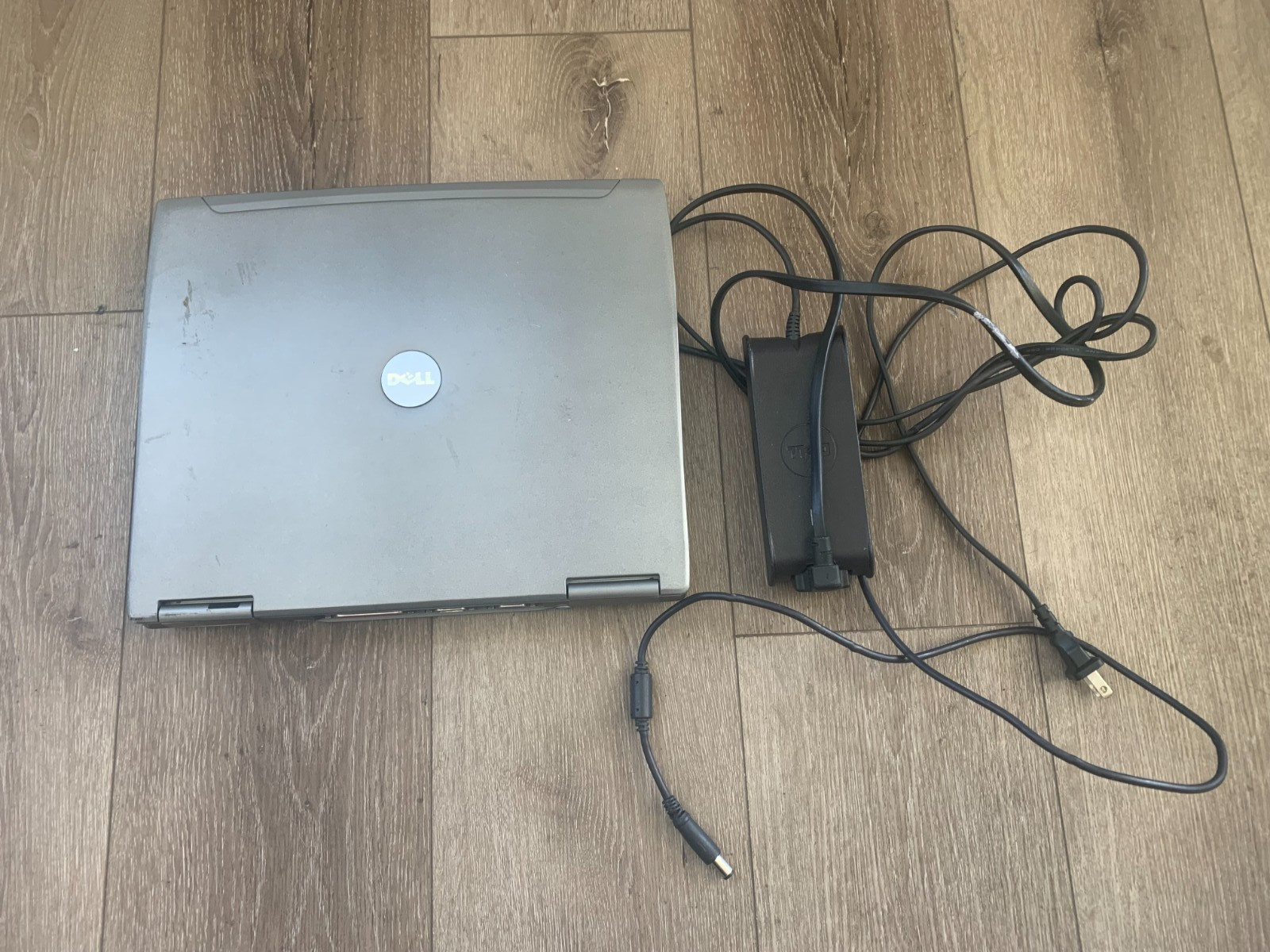 Dell Latitude D610 14″ Intel Pentium M 2.13GHz 1GB RAM 60GB HDD Win XP Pro