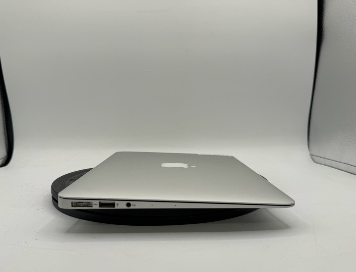 APPLE MacBook Air 6,1 2013-i5-4250U@1.30GHz 4GB DDR3 Ram 256GB SSD OS Big Sur