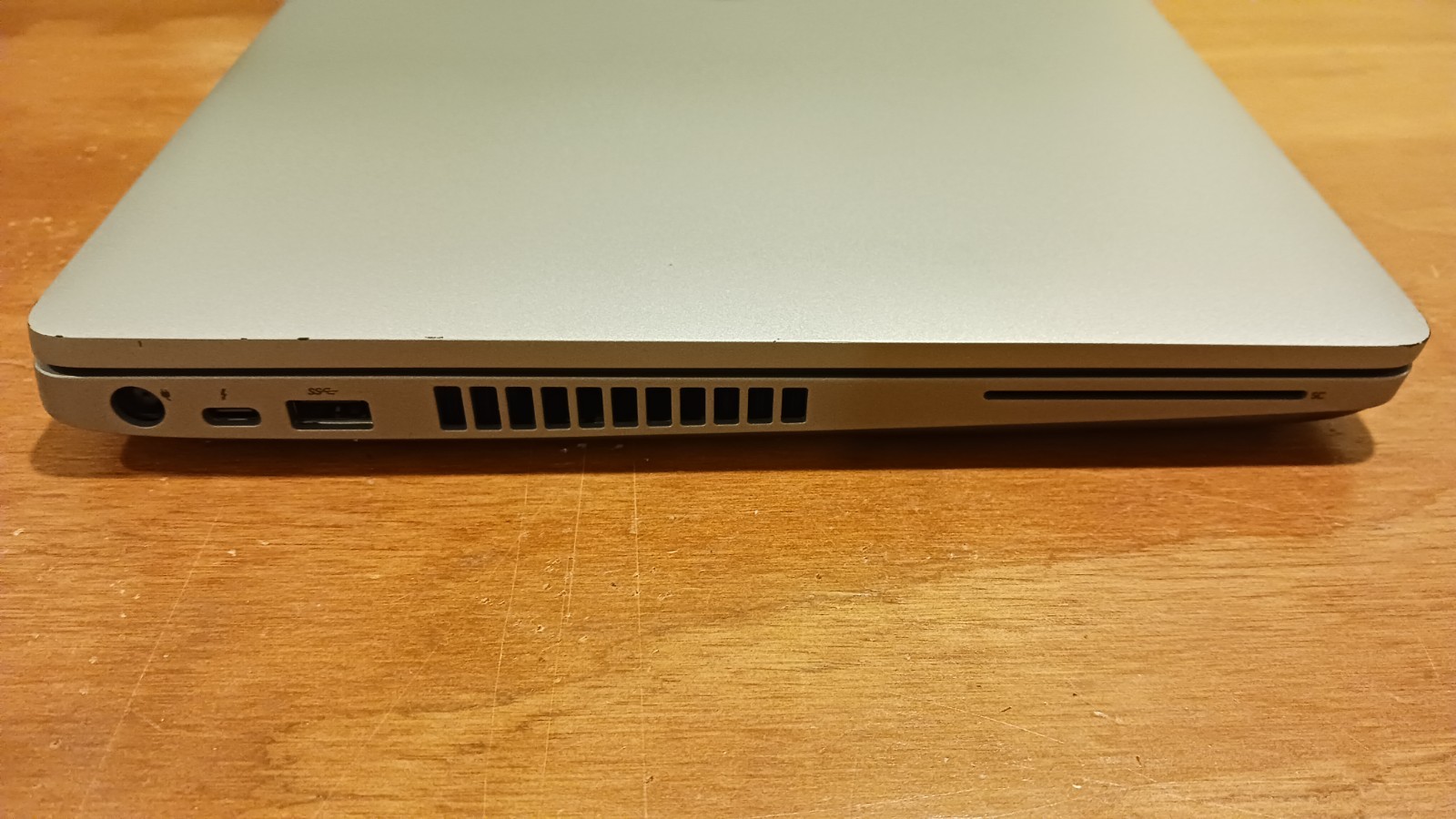 Dell Latitude 5511 i7-10850H 2.70GHz 16GB RAM 256GB SSD w/ Dell WD19TBS
