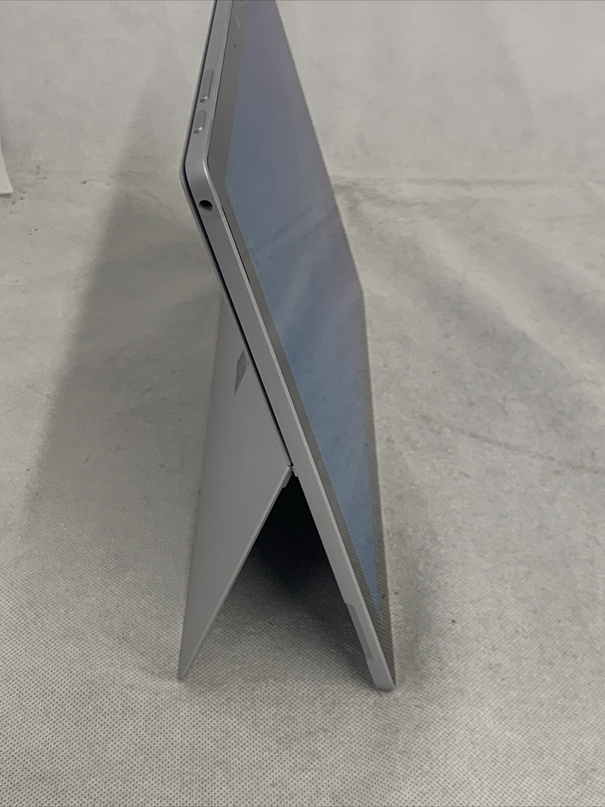 Microsoft Surface Pro 7+ 12.3″ (256GB, Intel i5 11th, 16GB) LTE – Platinum