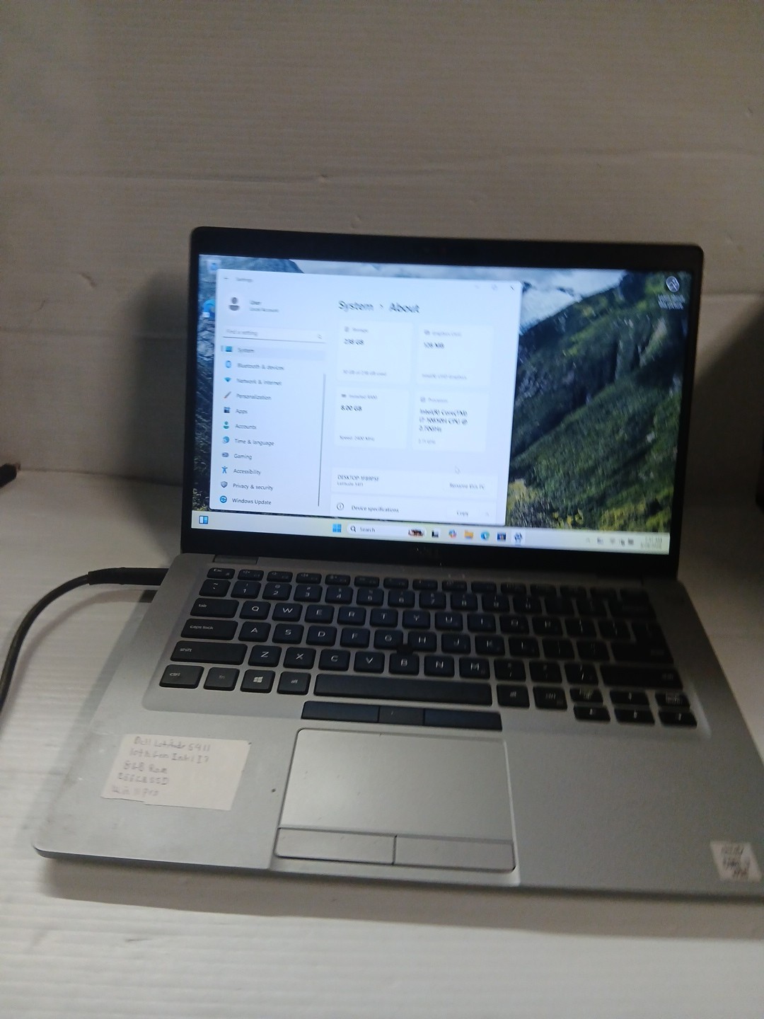 Dell Latitude 5411 i7-10850H 8GB NVMe 256GB FHD non-touch TB3 FP+SC IR Cam vPro