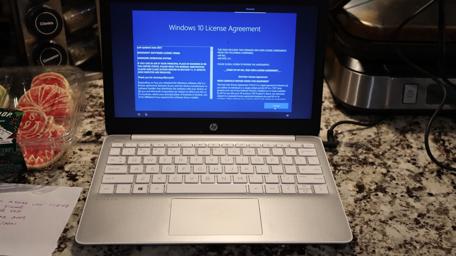 HP STREAM LAPTOP AK0035NR 11.6 INCH 4GB RAM 32 GB ROM INTEL CELERON N 1.1 GHZ
