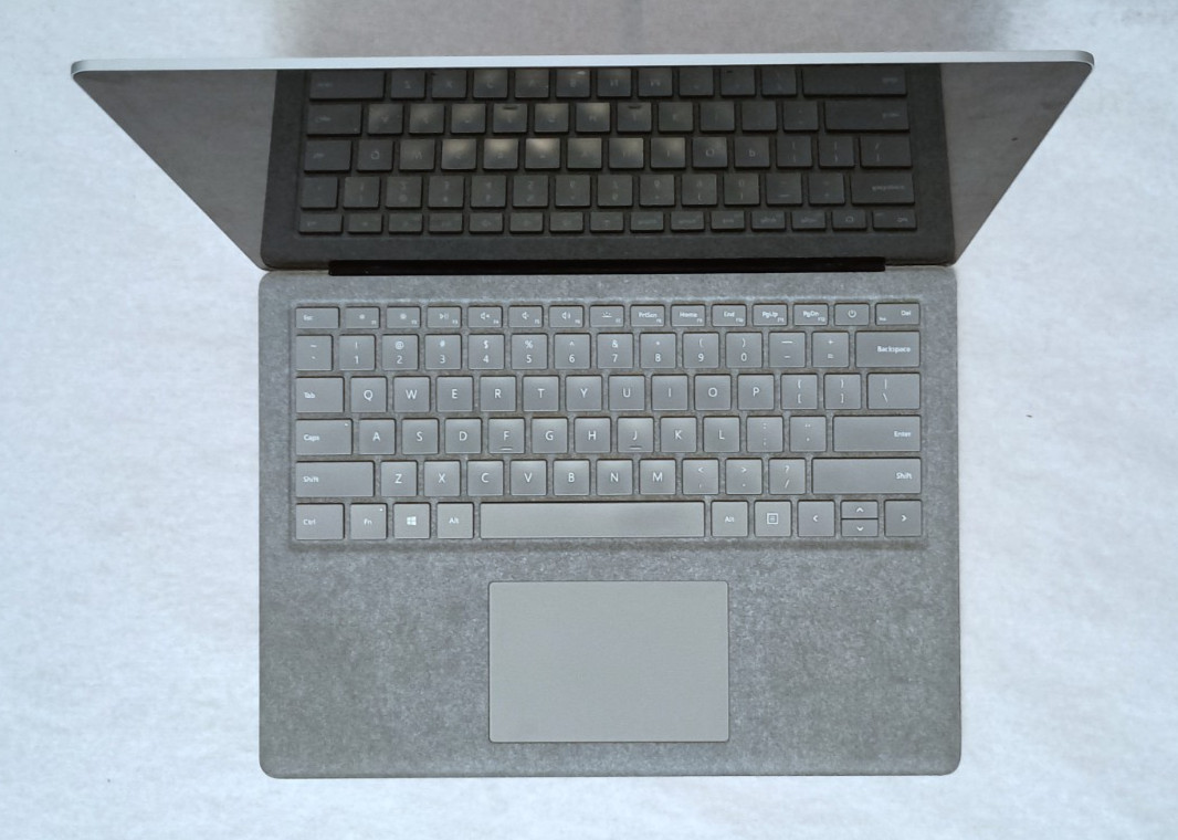 Microsoft Surface 13.5″ Laptop – 238GB SSD, Intel Core i5 1.70 GHz, 16GB, Win 11