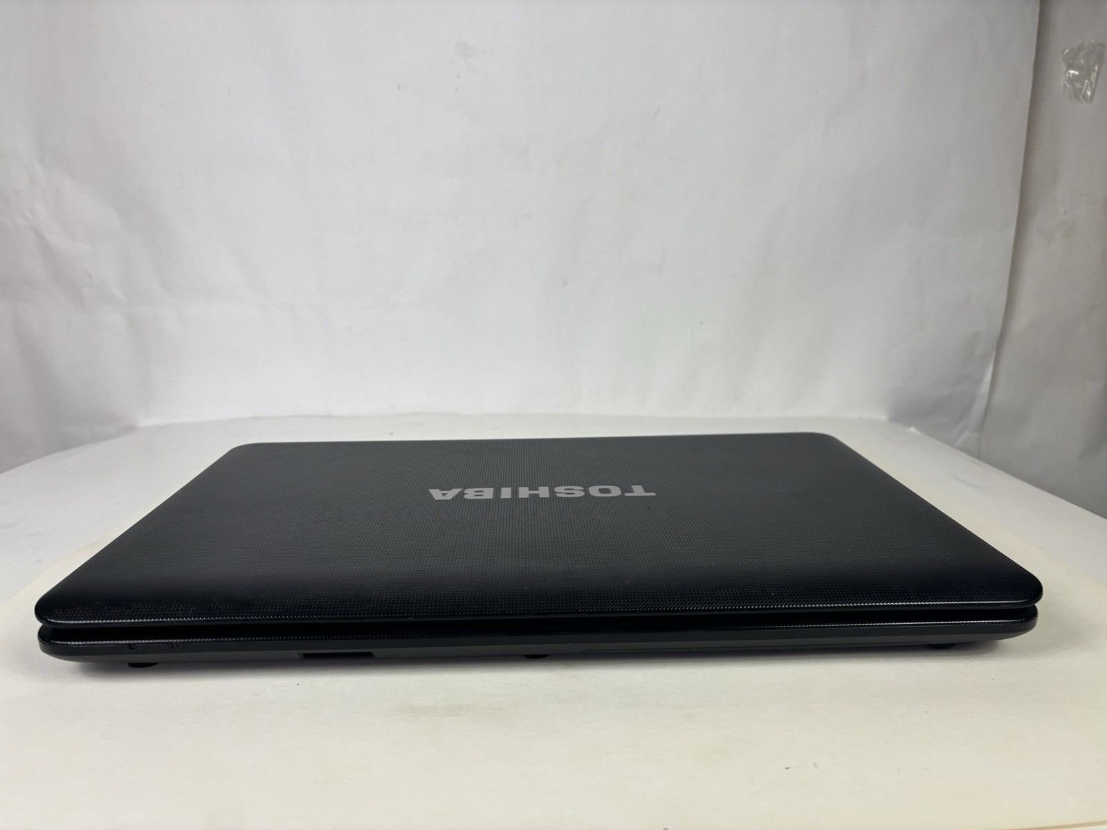 Toshiba Satellite C655 i3 M380 2.53GHz 4GB RAM 298GB HDD WIN 10 PRO *READ*