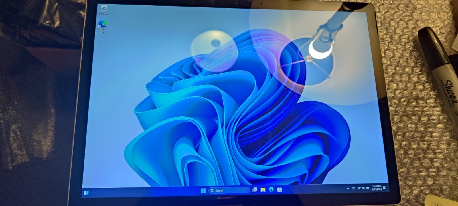 Microsoft Surface Book 3 15″ i7 |16|256GB Tablet only Battery Cycle # 236