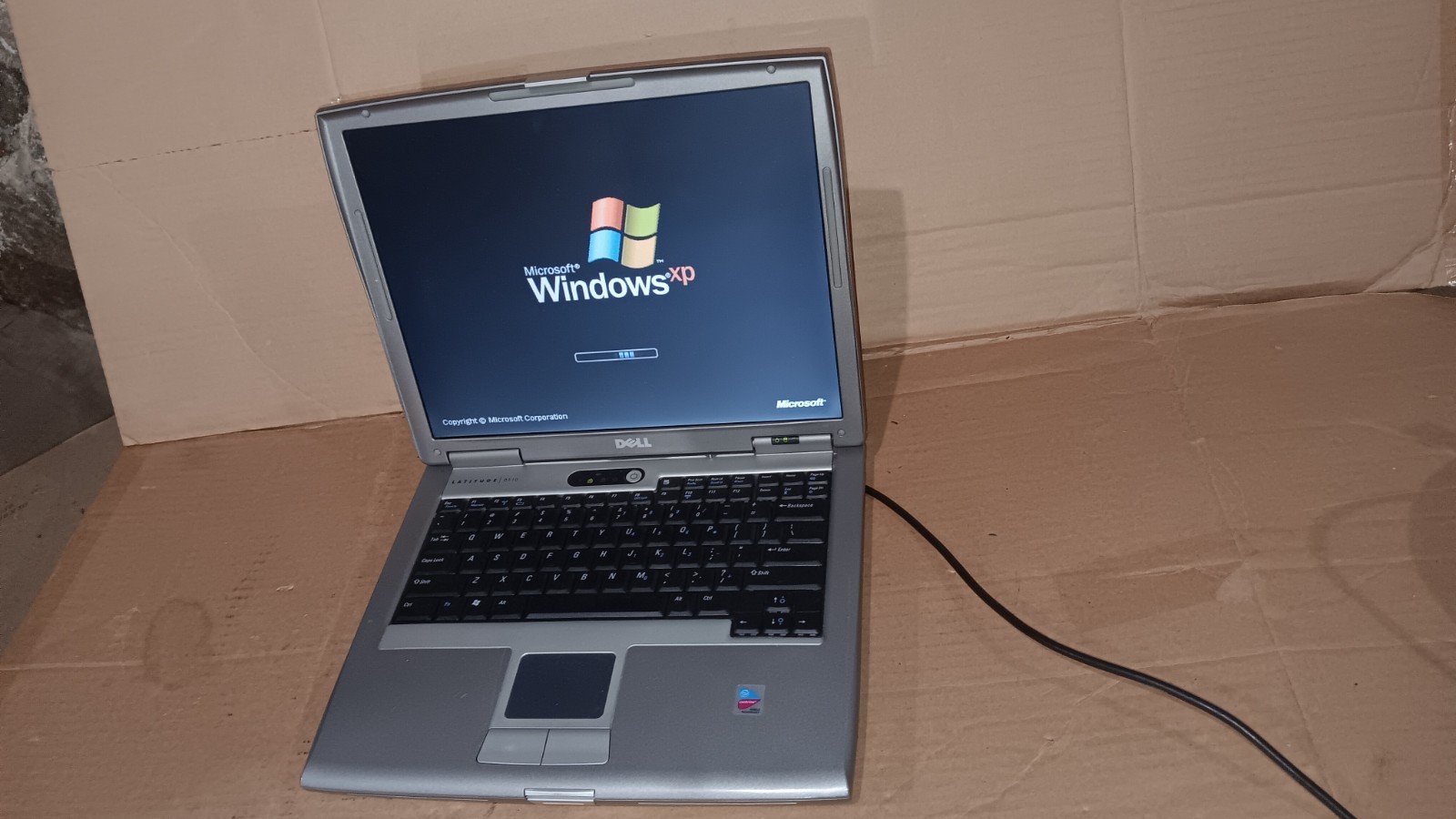 Vintage Dell Latitude D510 Laptop Windows XP pro SP3 Serial port Parallel port