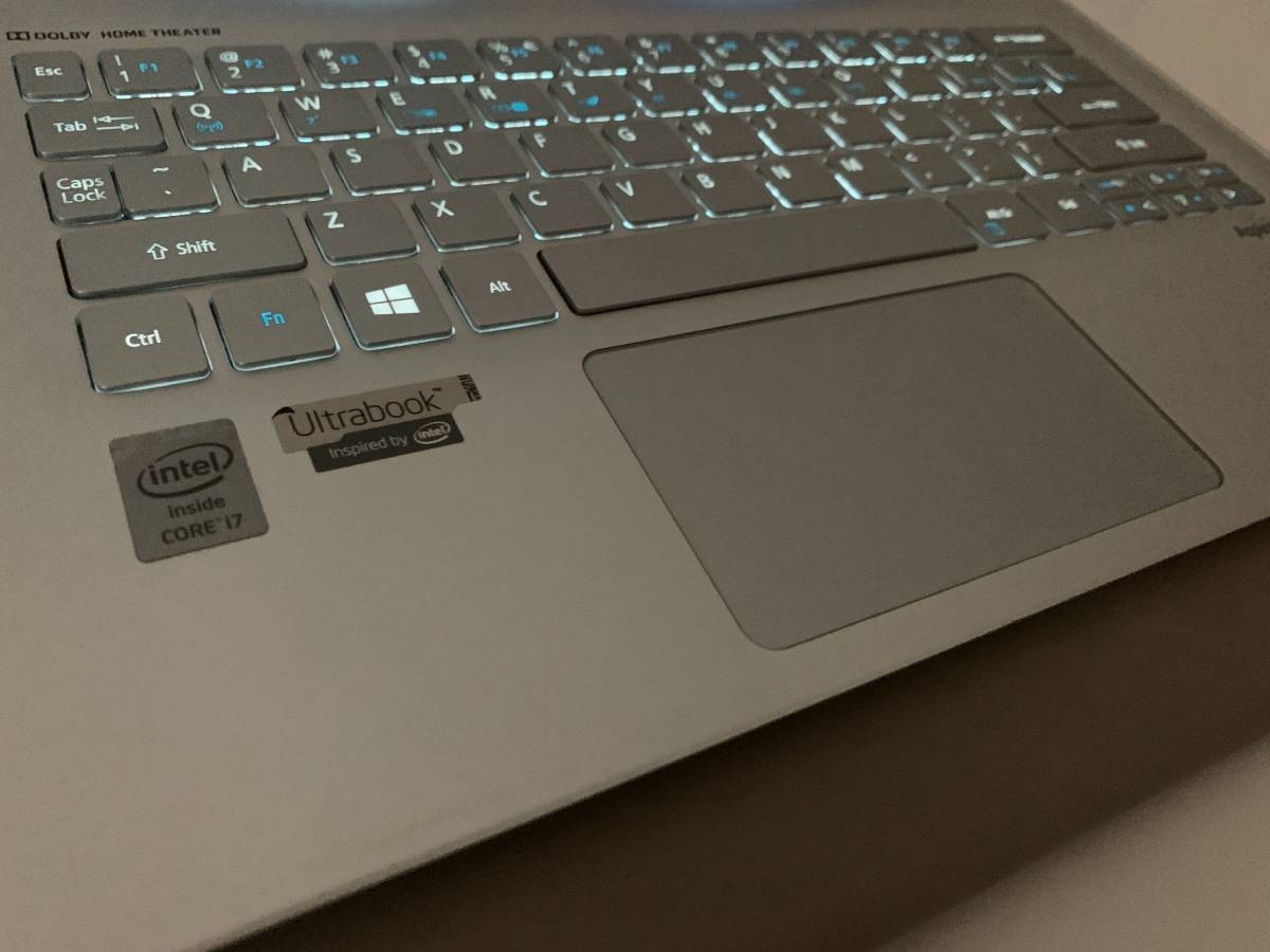 Acer Aspire S7 Ultrabook Laptop with Sleeve *