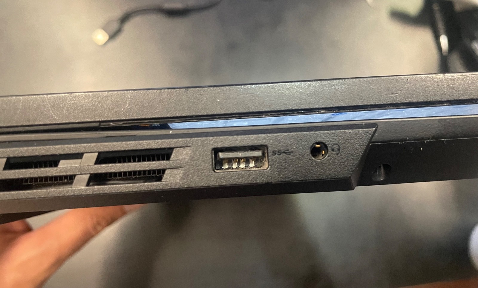 LENOVO LEGION Y540-15IRH | CORE I7-9750H | 1TB | 32GB RAM | 237GB SSD | 2.60 GHZ