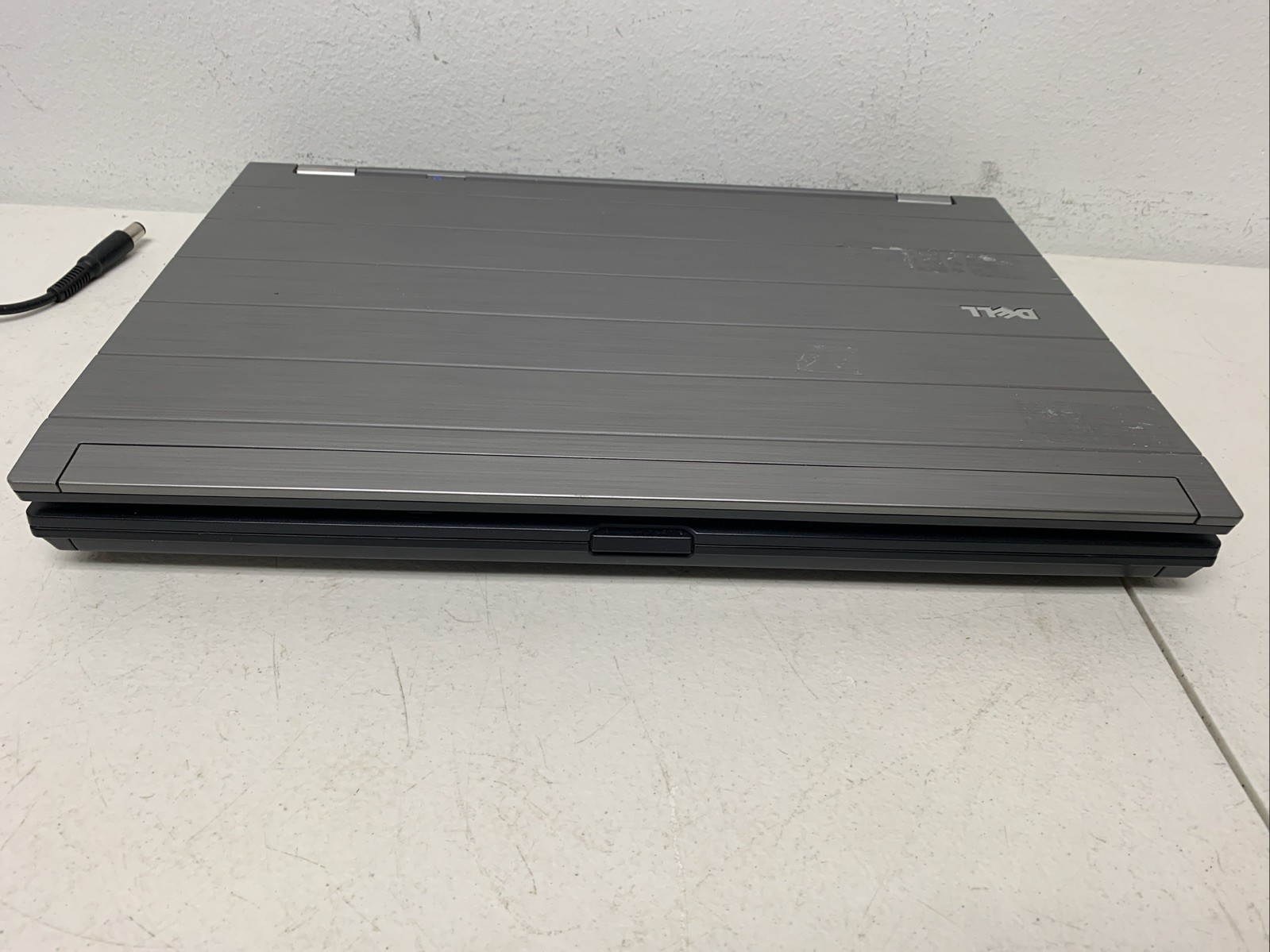 DELL PRECISION M4500 i7-Q740, 8GB RAM,256 GB SSD Wind 10 Pro /It needs a key.