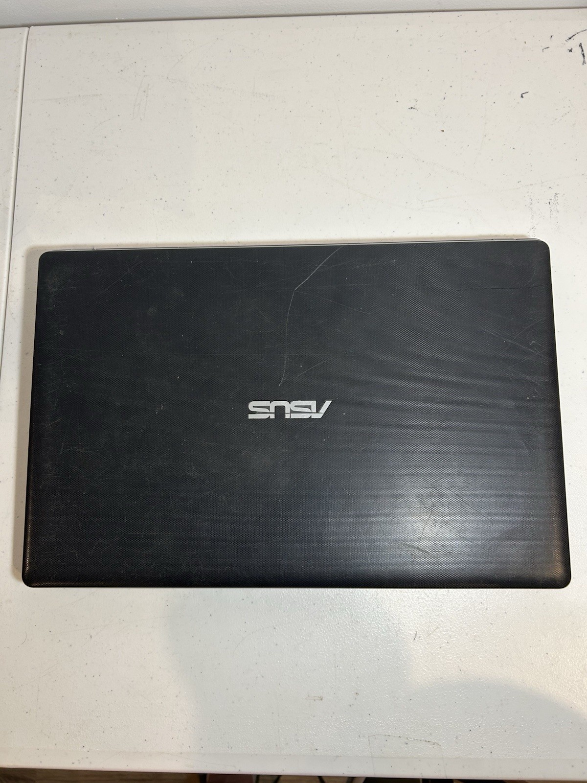 ASUS D550M Laptop Responsive Keyboard Missing DVD Drive No Charger Untested
