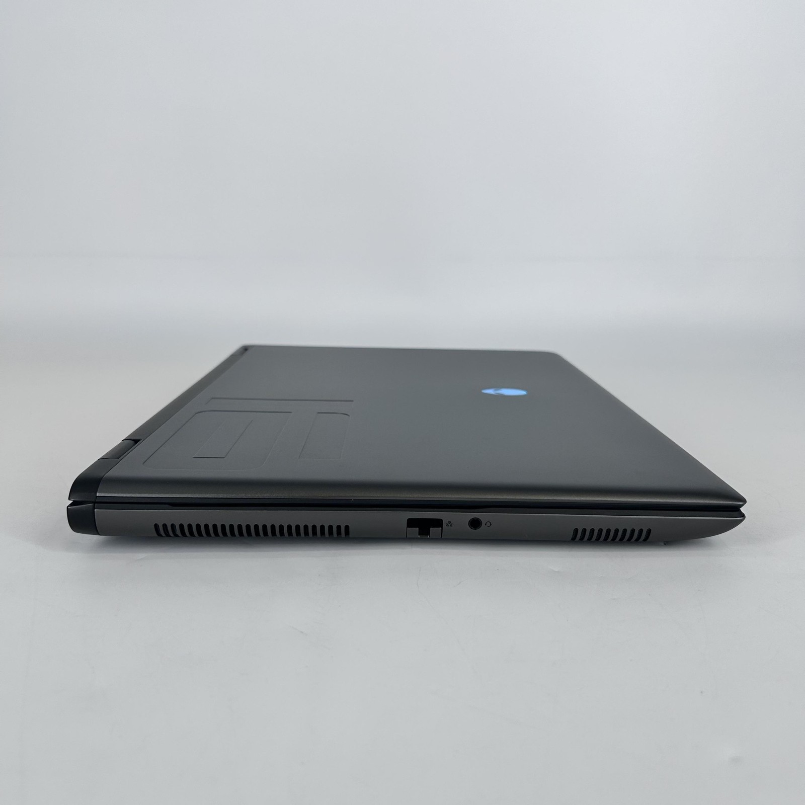 Dell Alienware M16 R2 240Hz QHD+ 2.3 GHz Ultra 9 185H 64GB 2TB SSD RTX 4070