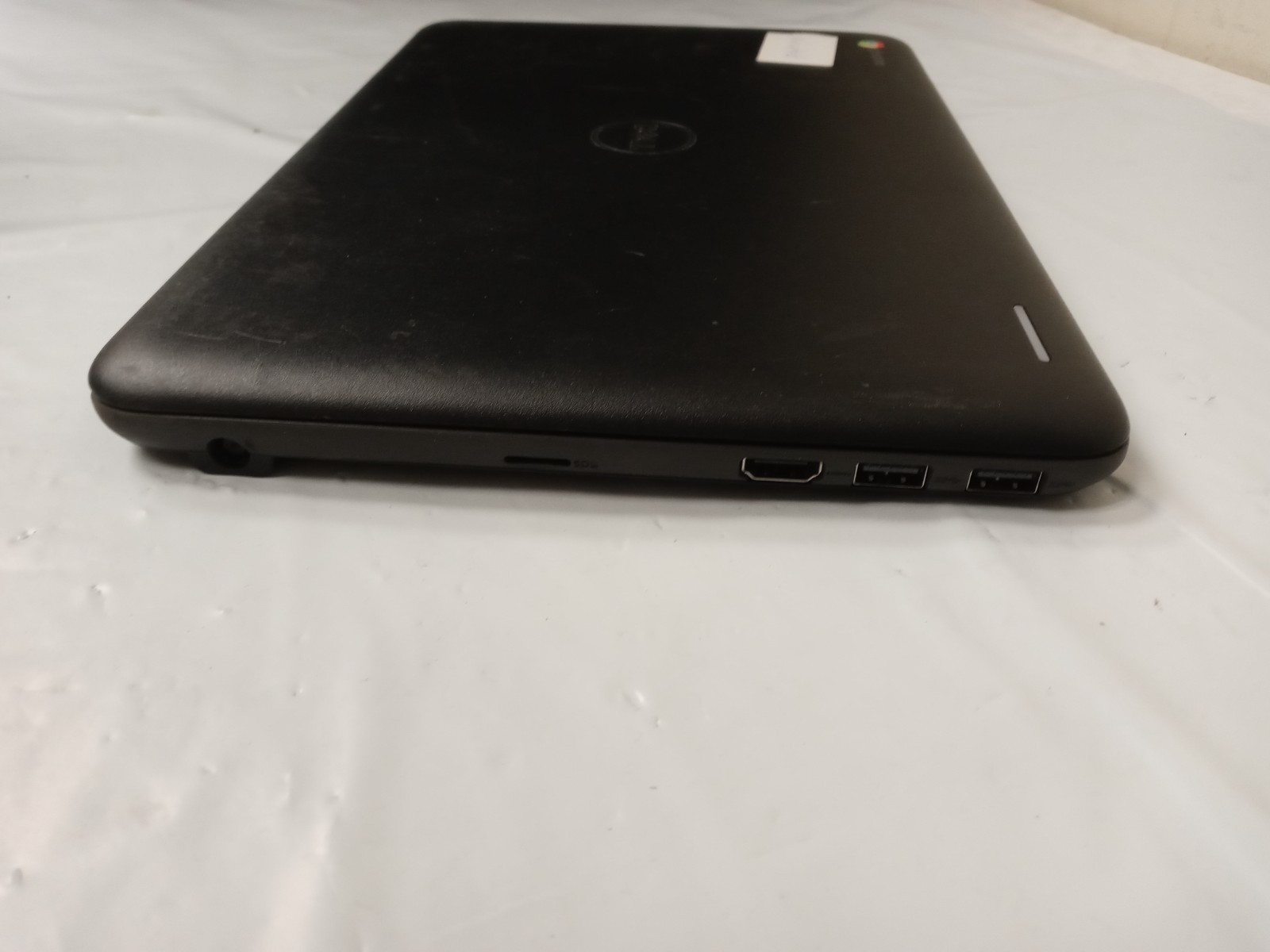 Dell Inspiron 3181 11.6″ Celeron N3060 1.60 GHz 4 GB RAM 16 GB HDD No AC – READ