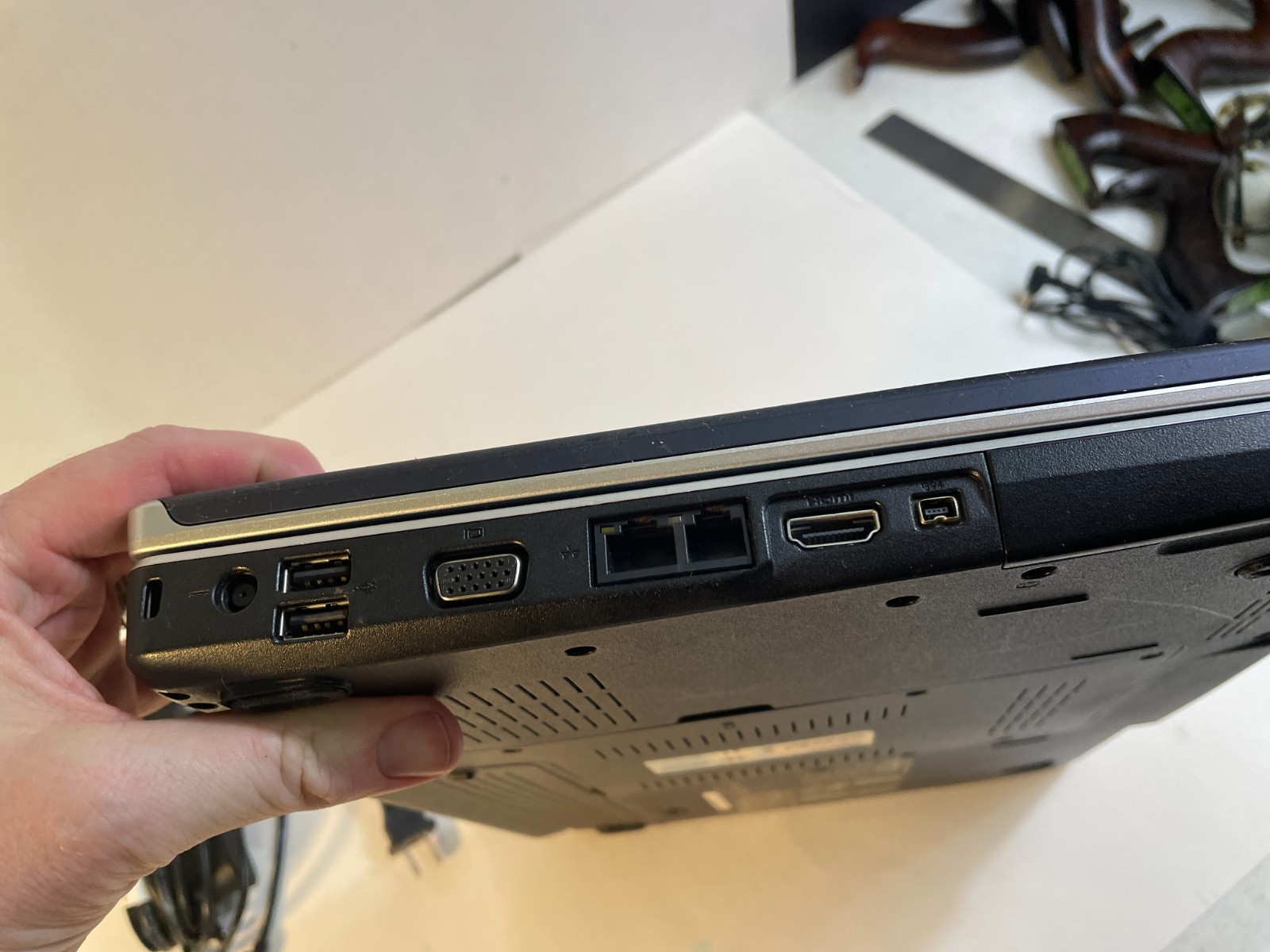 Dell Inspiron 1525 Retro 15.4″ Laptop Core2 DUO 2.00GHz 3GB Vista ~ Bad Battery