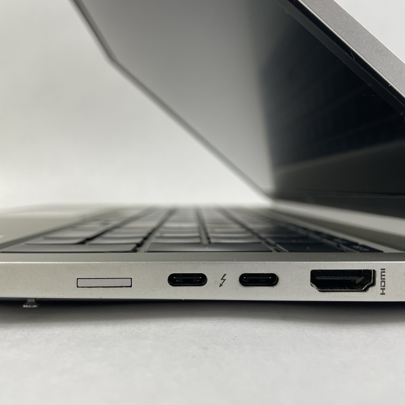 HP EliteBook 850 G7 15.6″ i5-10210U 1.60 GHz 8 GB RAM No SSD/OS/AC – Bad Edge