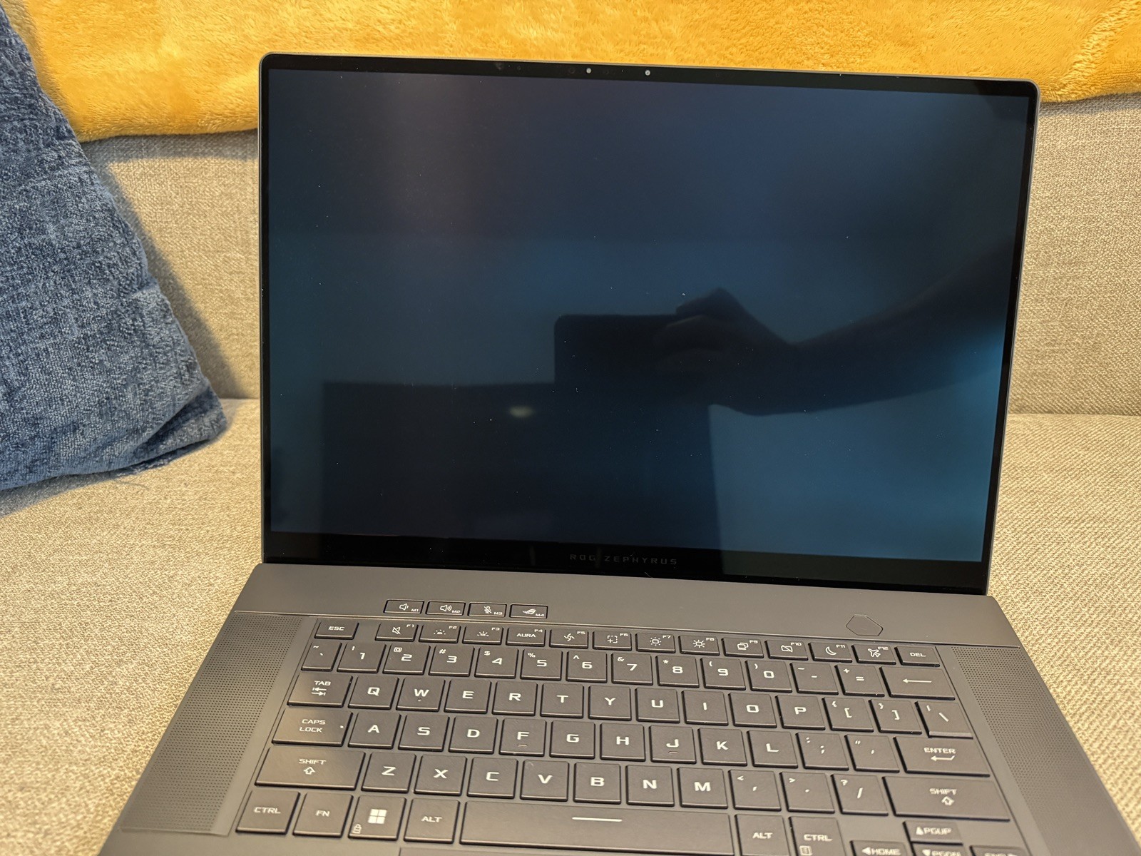 Asus ROG Zephyrus G16 GU605 240Hz QHD+ 2.5GHz Ultra 9 185H 16GB 1TB SSD RTX 4070