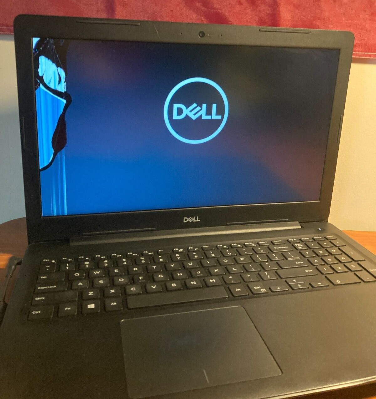 Dell Latitude 3590 Core i3 8130U 2.2GHz 4GB RAM 500GB HDD *FOR PARTS* **READ**