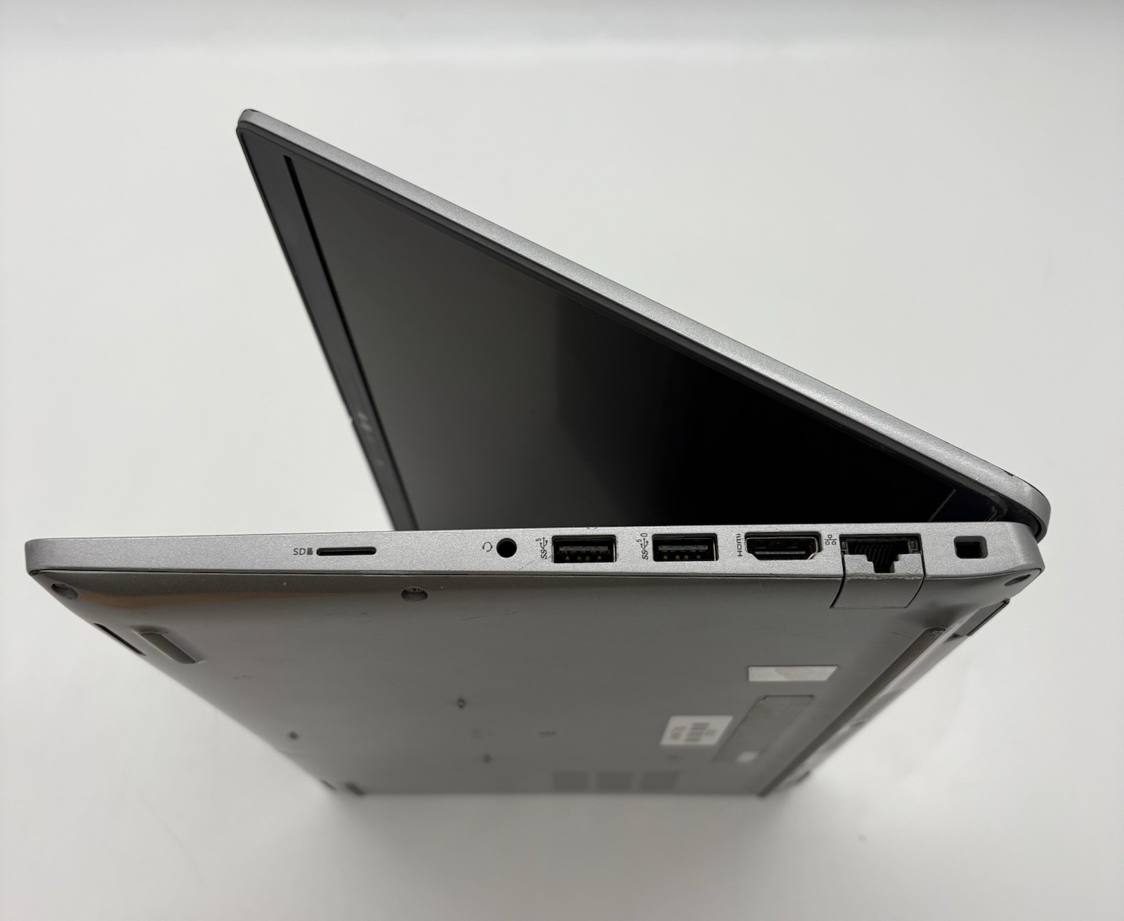 Dell Latitude 5430 Core i7-1255U 2.69 GHz 16 GB 512GB NVMe Windows 11 Pro FHD