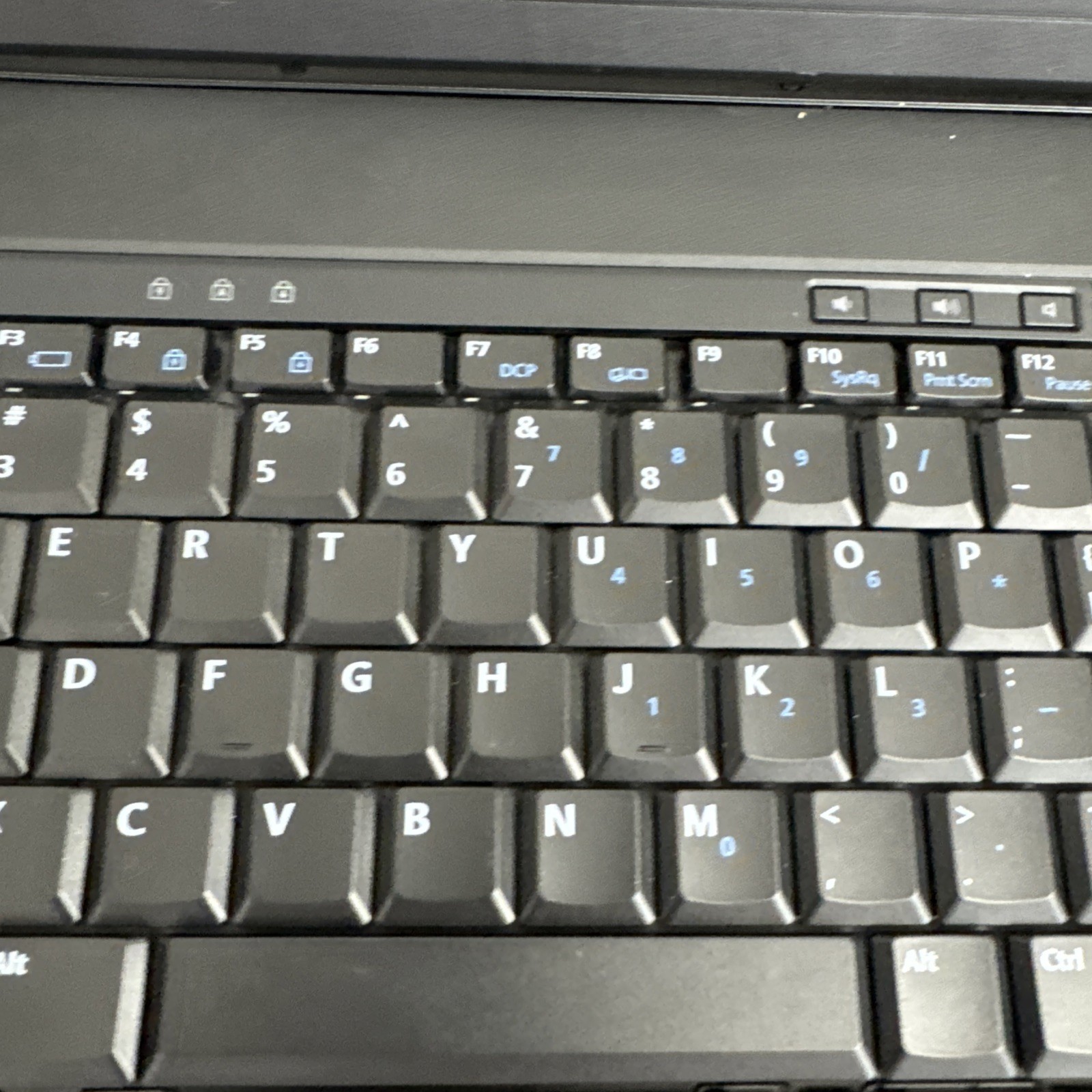 Dell Latitude E5500 Laptop Intel Centrino Windows Untested