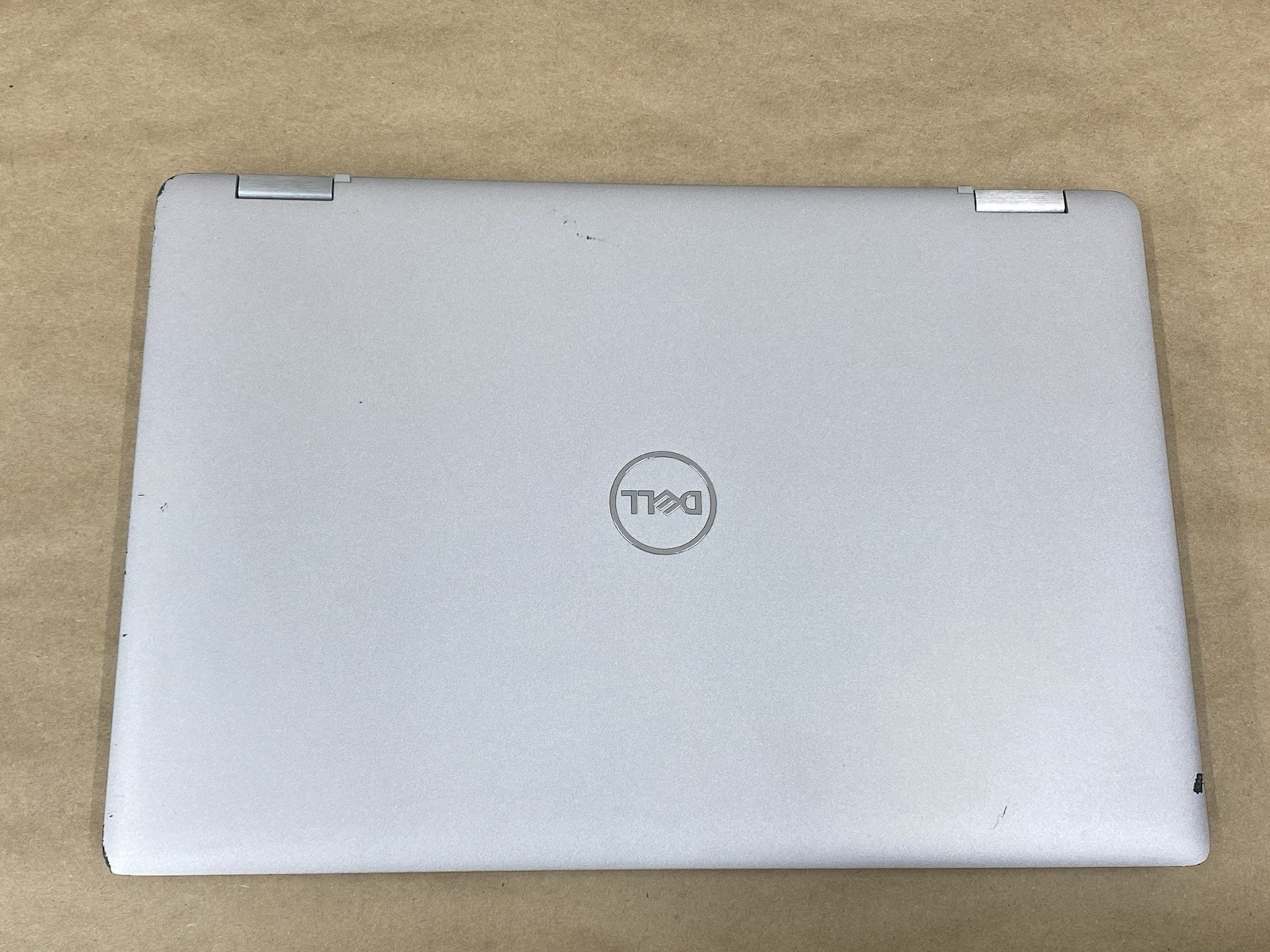 Dell Latitude 5320 – 13.5″ FHD – Touch – i7-1185G7 – 16GB – 256 – Win 11 – READ