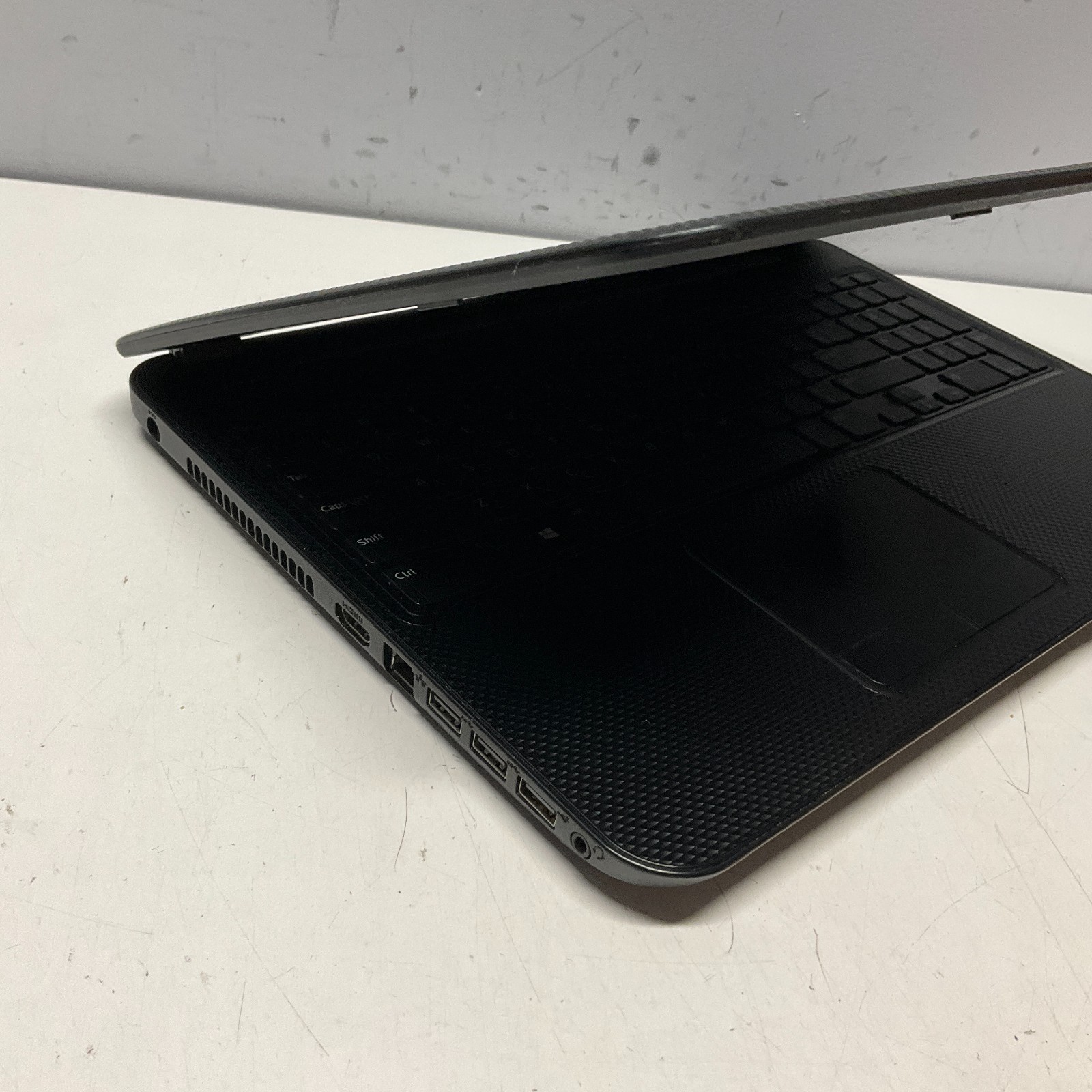 Dell Inspiron 3521 Laptop Intel Pentium 2127U 1.90 GHz 4GB 128GB SSD Win 10 Pro