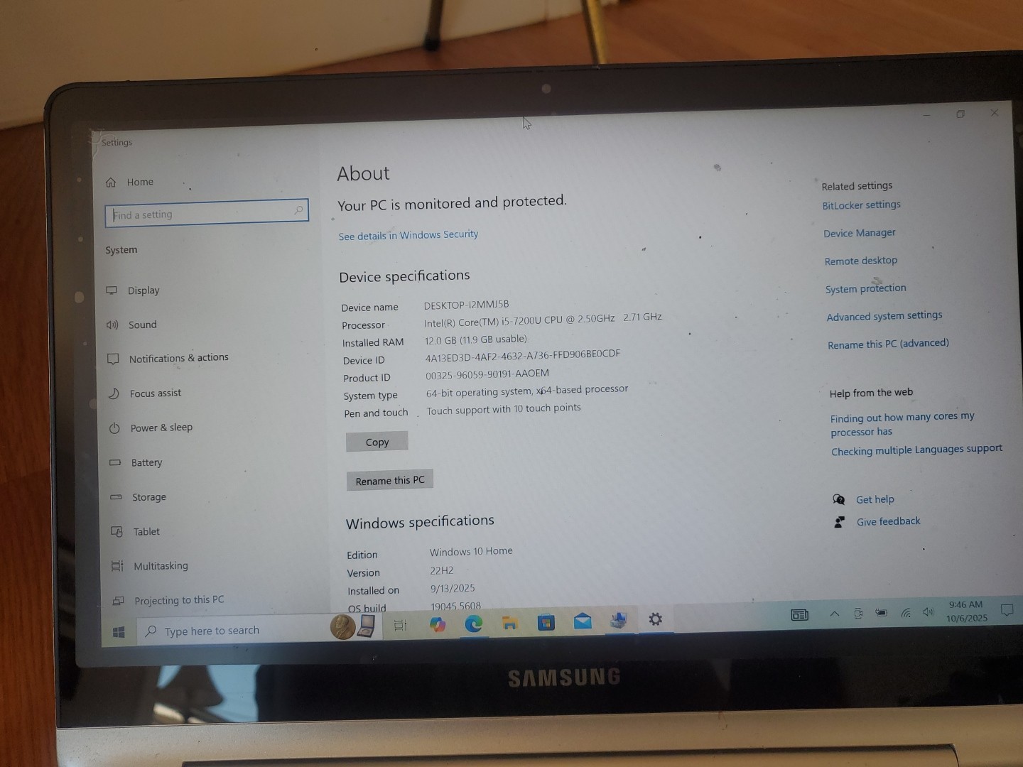 Samsung Notebook 7 Spin 13.3″ Touch Laptop (Intel i5 12 GB RAM) NP740U3M