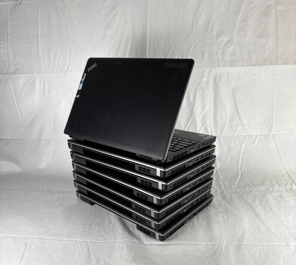 LOT OF 7 LENOVO THINKPAD E530 Laptop w/ Core i3 2.20 GHZ No HD/Battery Untested