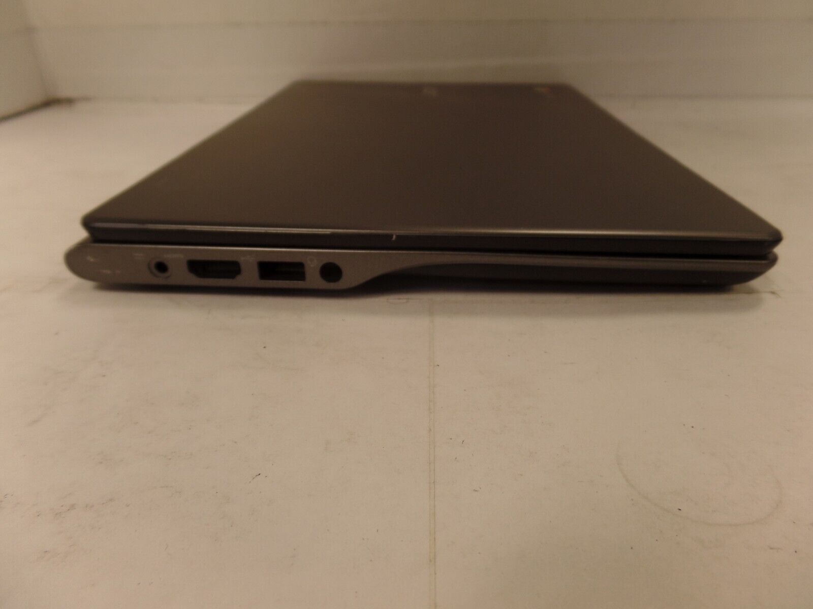 Acer Chromebook C720-2103 11.6″ Shell with screen MISSING MOTHERBOARD READ