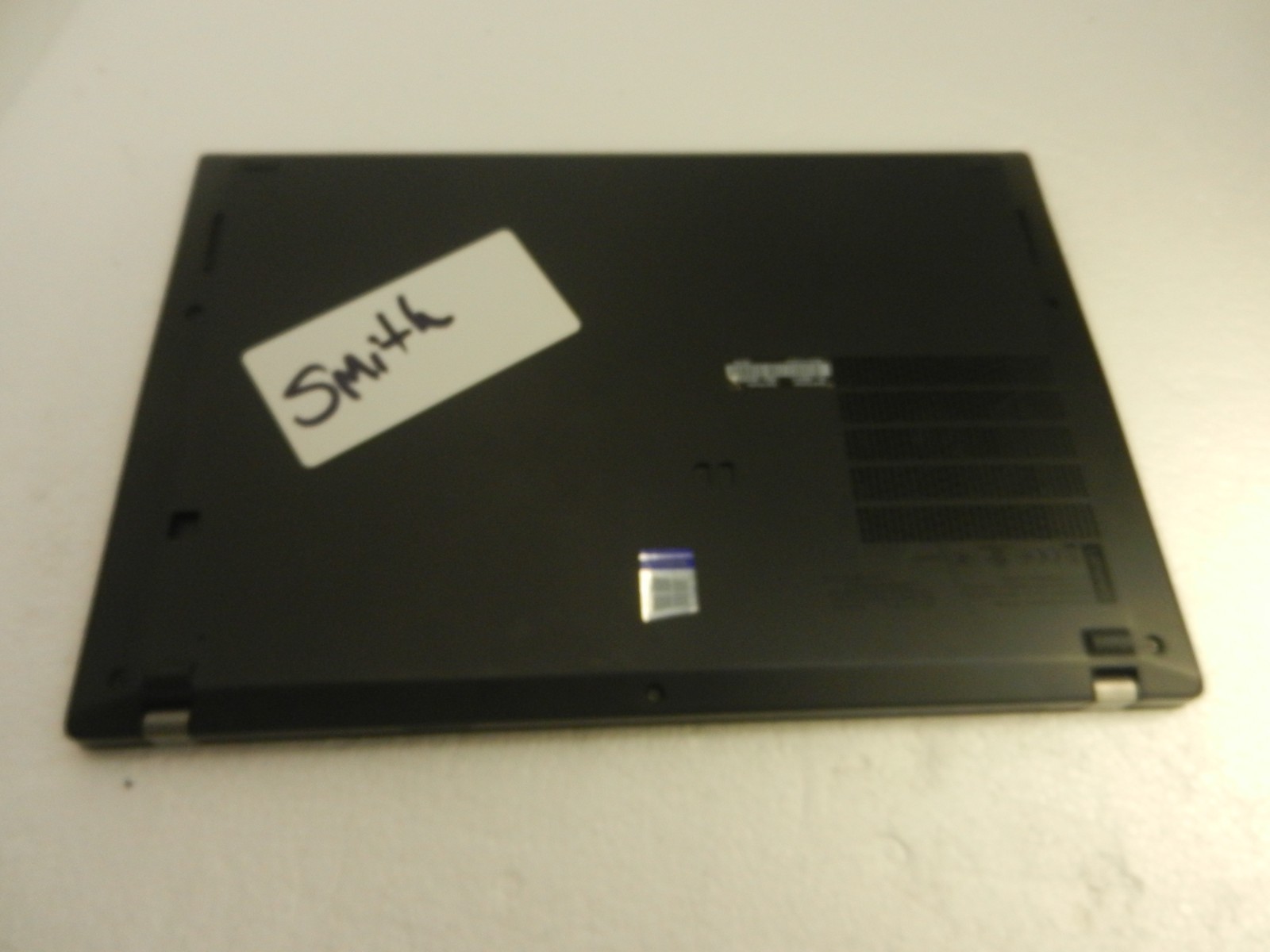 Lenovo ThinkPad T495s ** Ryzen 7 Pro 3700U @ 2.3GHz /8GB / NO HDD / NO BATTERY