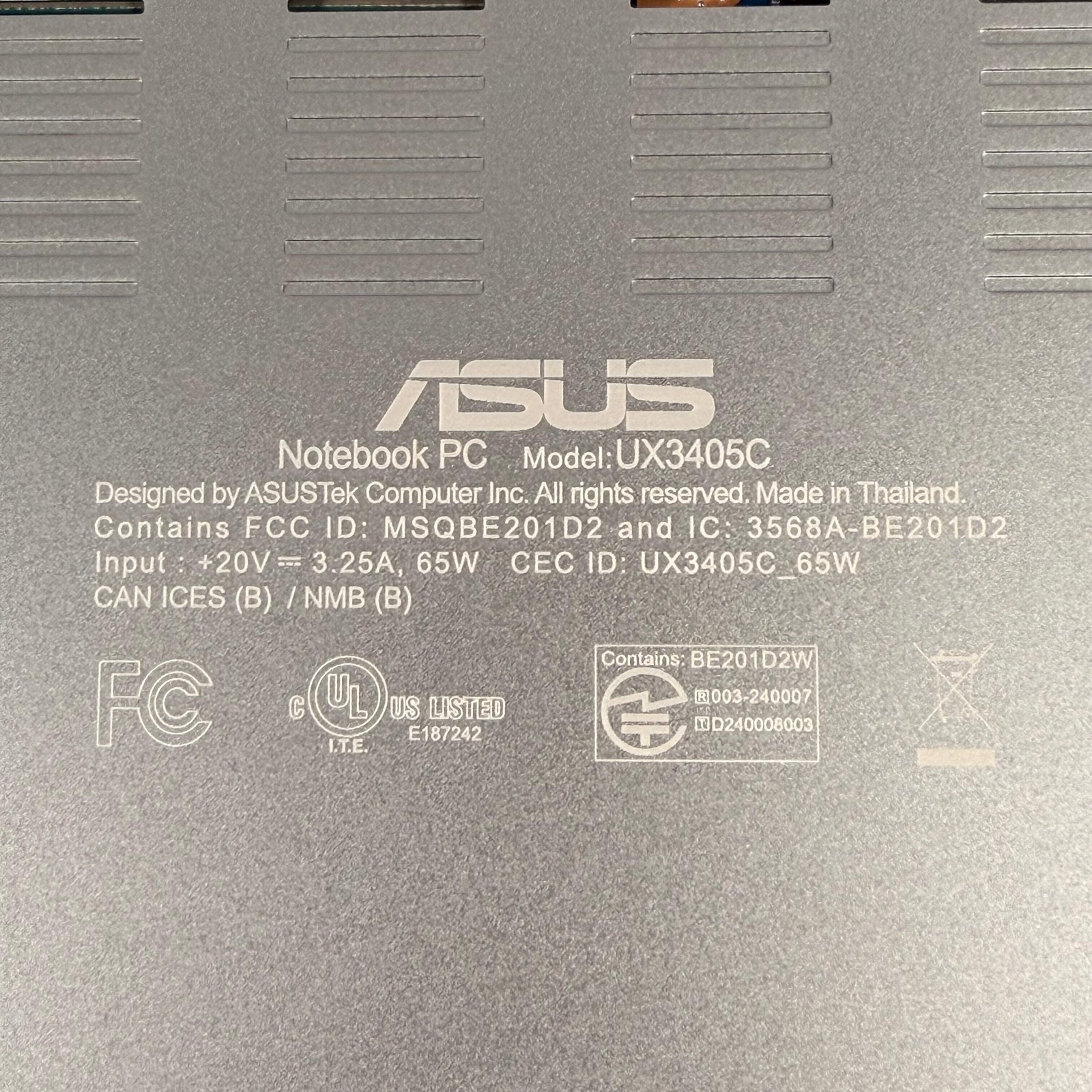 Asus Zenbook UX3405 14″ Core Ultra 9 285H 2.9GHz 32GB RAM 1TB SSD