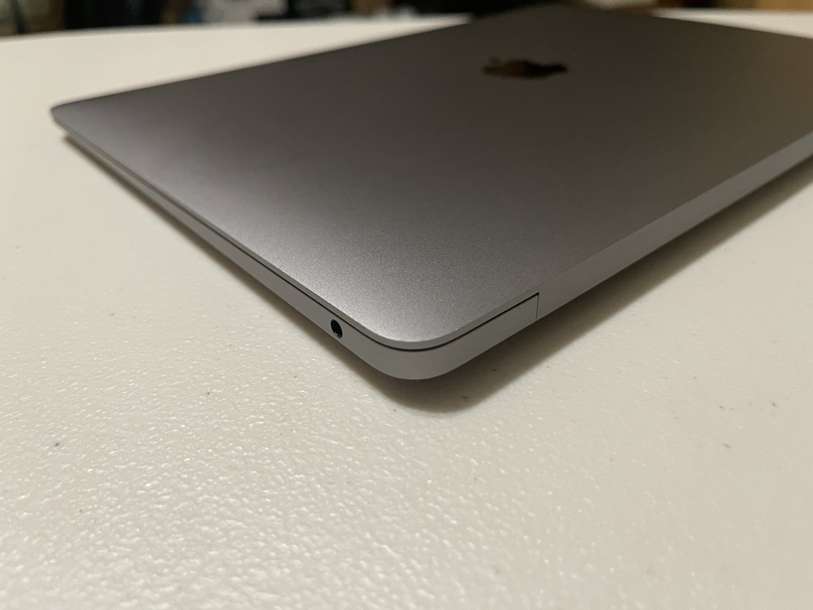 Apple A2179 MacBook Air 13″ 2020 Intel i5-1030NG 8GB LPDDR4 256GB SSD CC