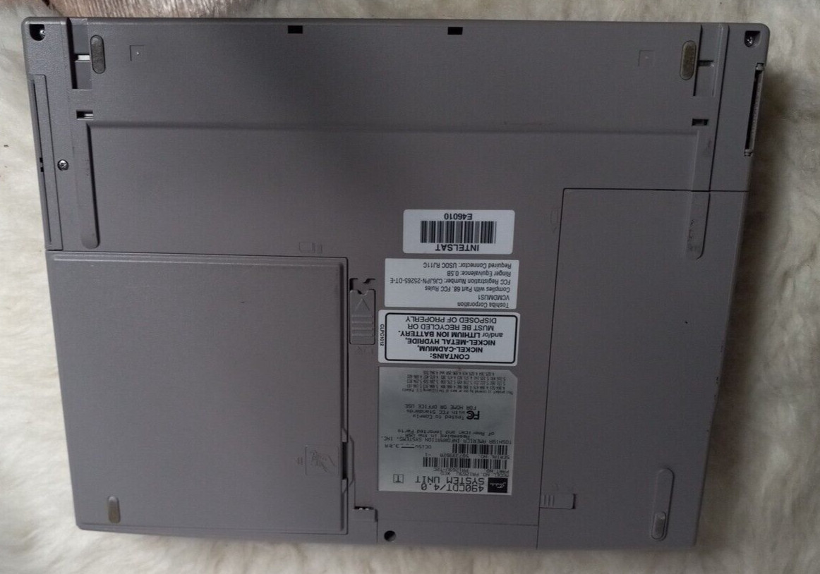 Toshiba Satellite Pro 490CDT Pentium II 4GB windows98+ Battery & Power Adapter