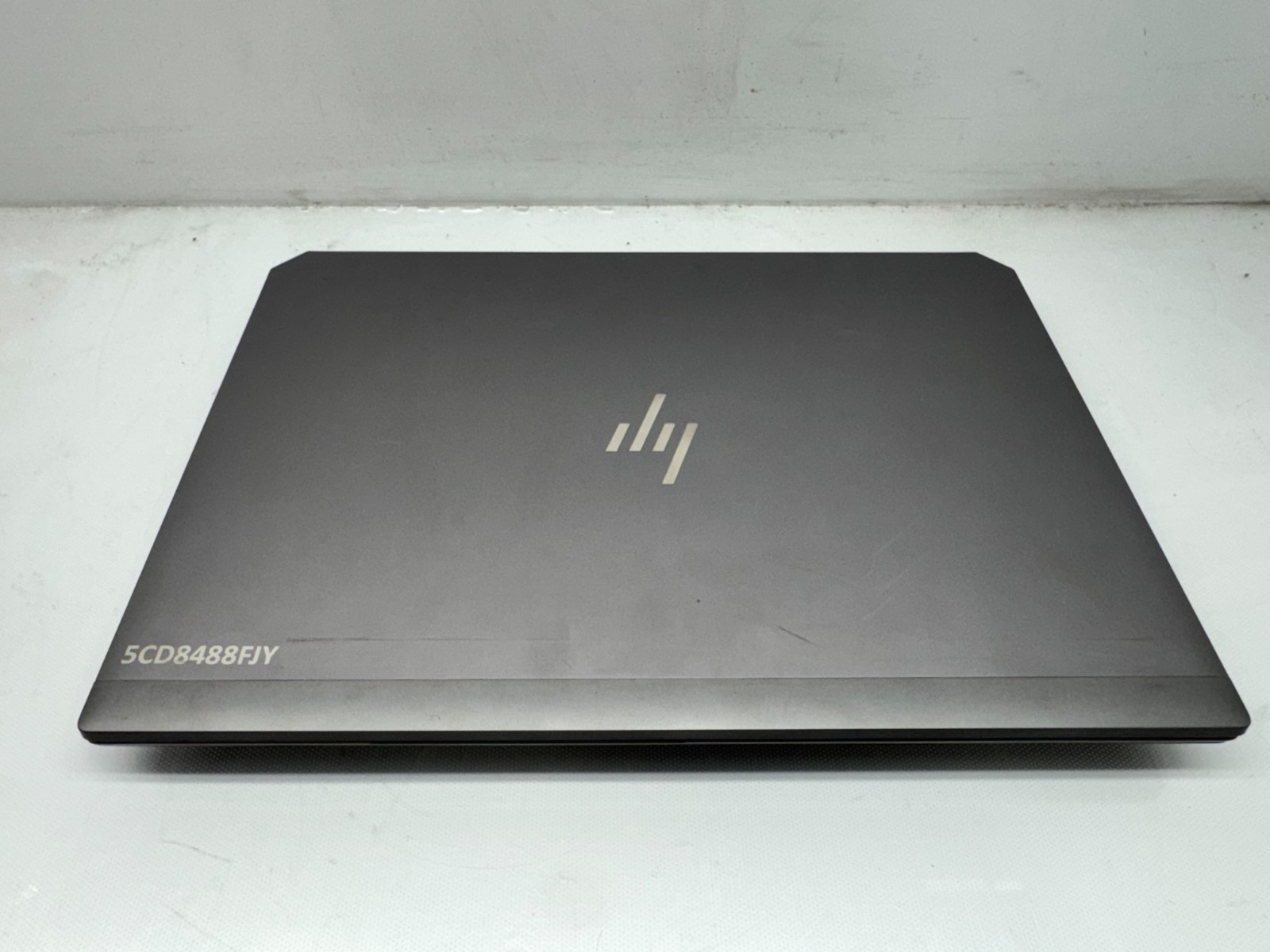 HP ZBook 17 G5 17.3″ FHD i7-8850H@2.6GHz 32GB RAM 512GB P2000 Win11 No/AC