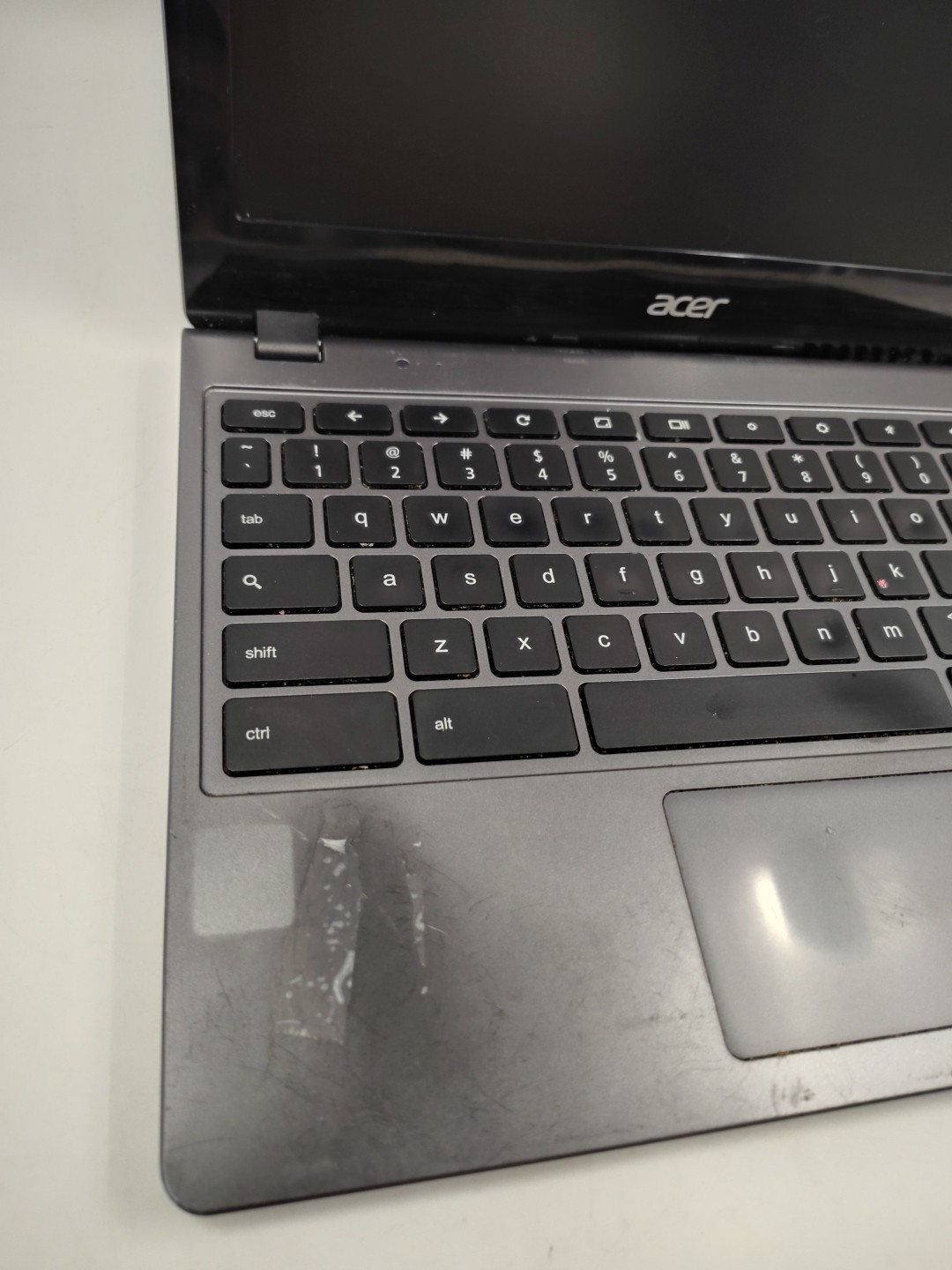 Acer Chromebook C720 Series ZHN 11.6″ Laptop Without AC Adapter For Parts As Is!