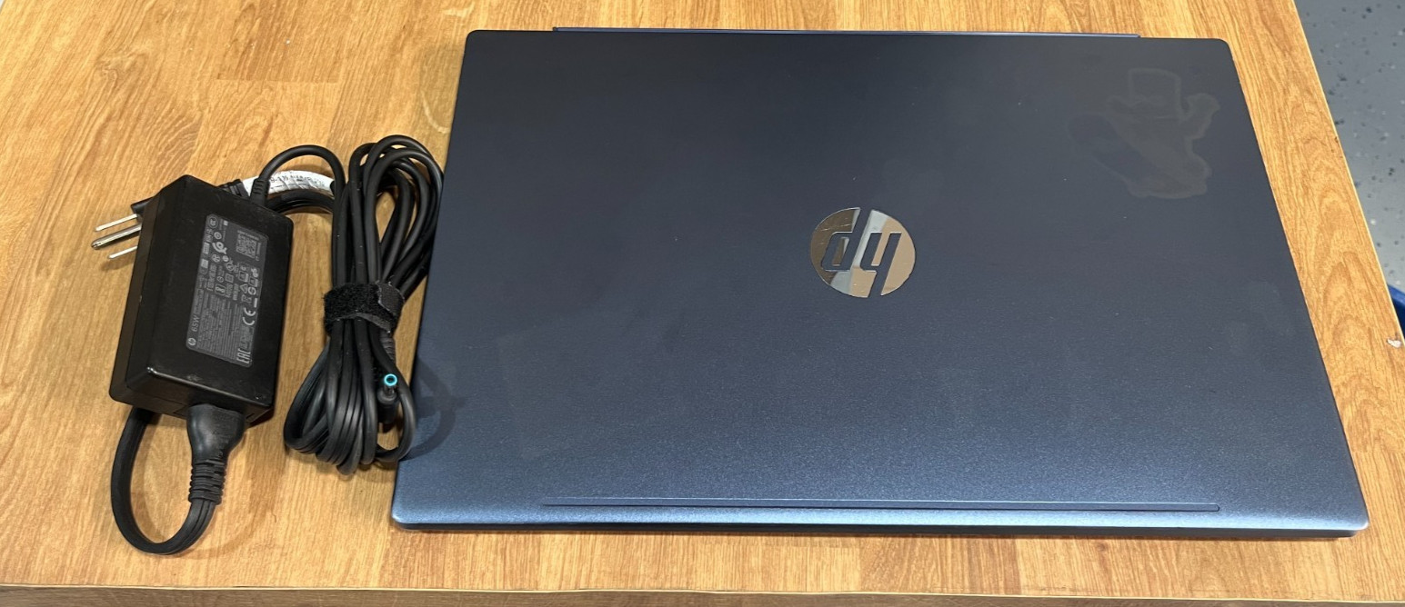 HP Pavilion 15-CS3073CL 15.6″ Touch 16GB 512GB SSD WIN11H, Sky Blue