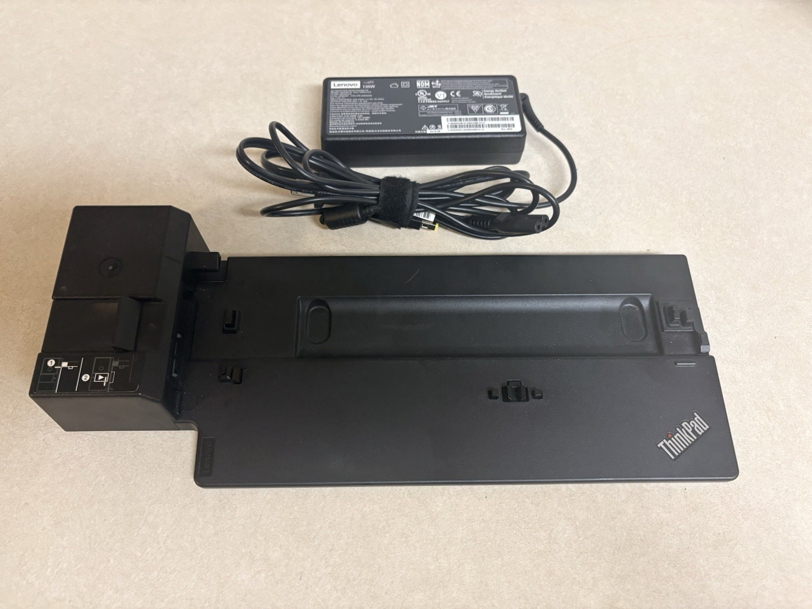 Lenovo ThinkPad T490 14.1″ i5-8265U 1.6Ghz 16GB Battery & Extras *NO SSD OR OS*