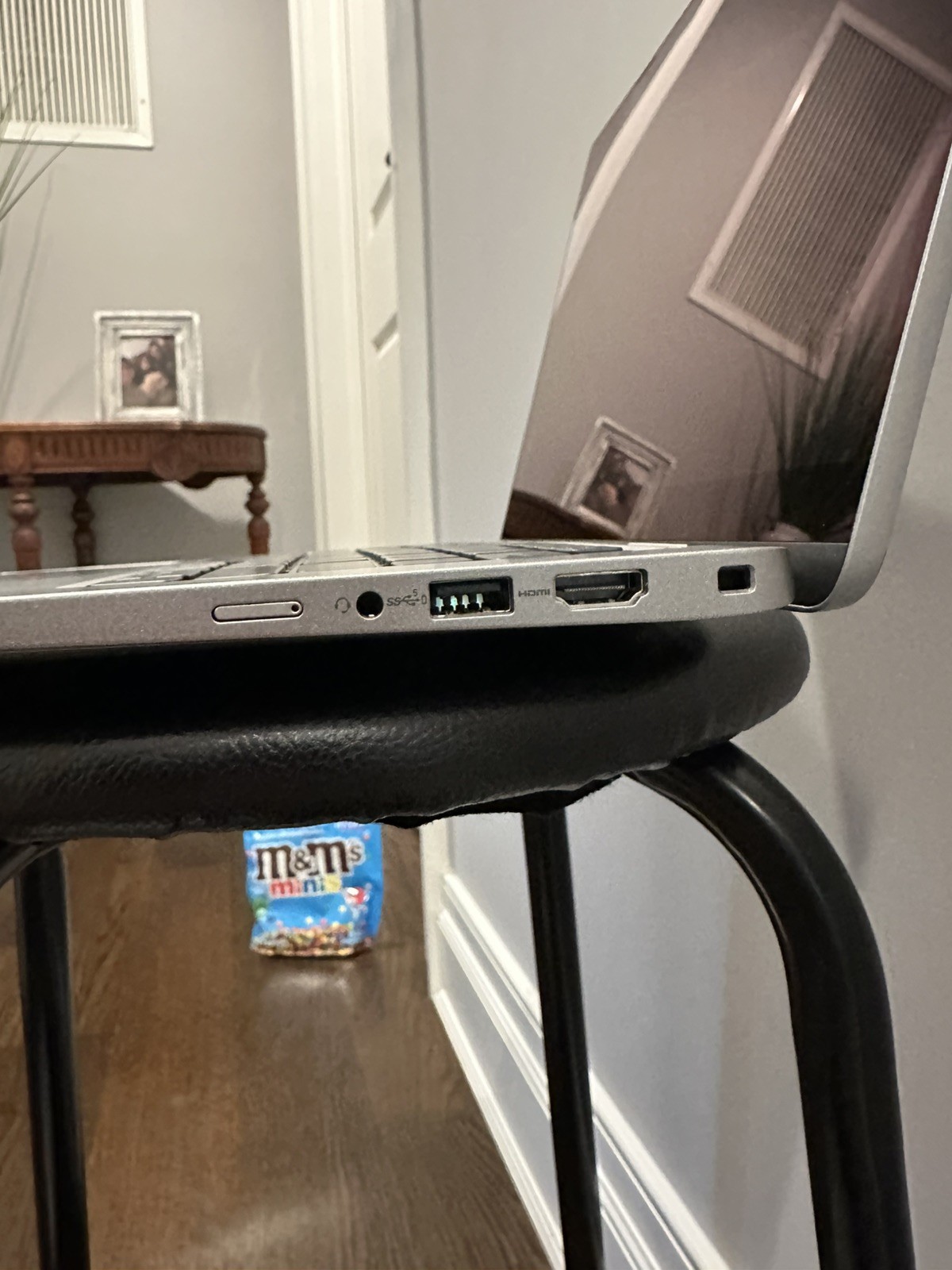 Dell Latitude 5350 2-in-1 13.3″ FHD Ultra 7 165U 32GB 512GB SSD W11P – HWFV4