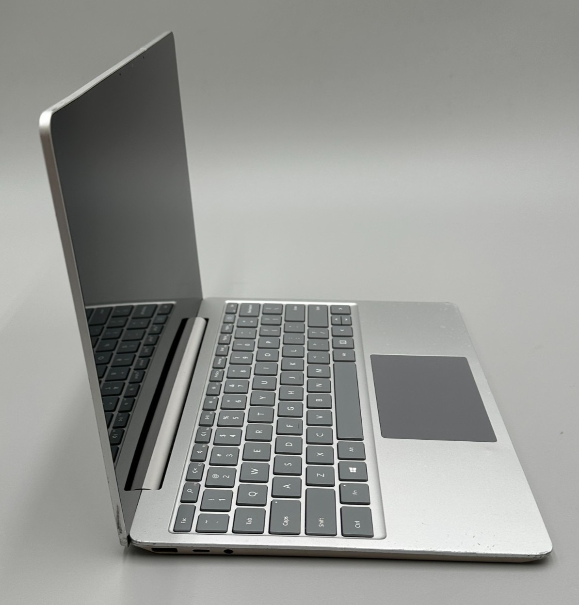 Surface Laptop Go 1943 12.4″ i5-1035G1 1GHz 128GB SSD 8GB DDR4 Silver Fair/READ