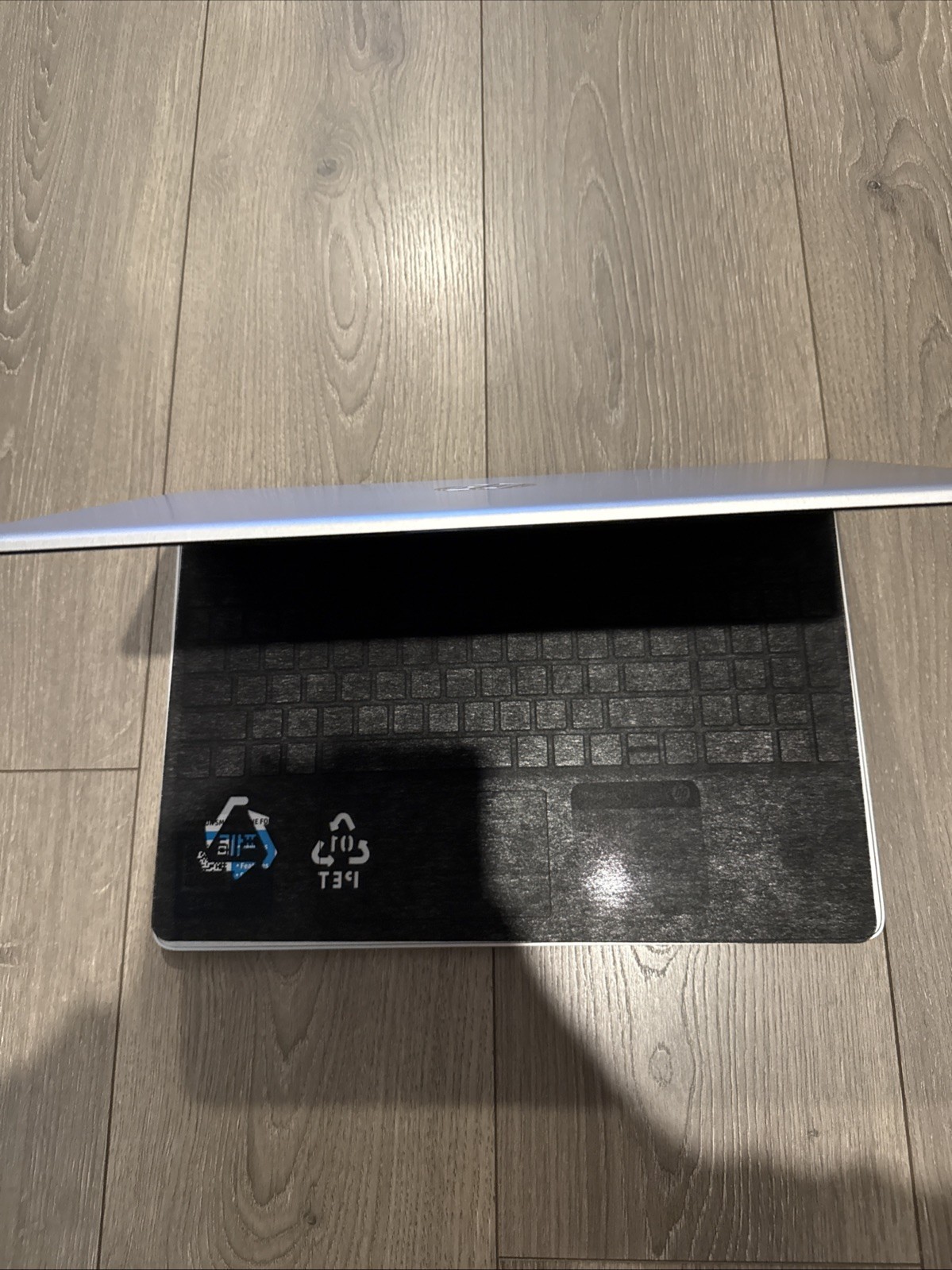 HP Laptop 15-dy1091wm, Intel Core i3-1005G1 8Gb DDR4 256GB SSD