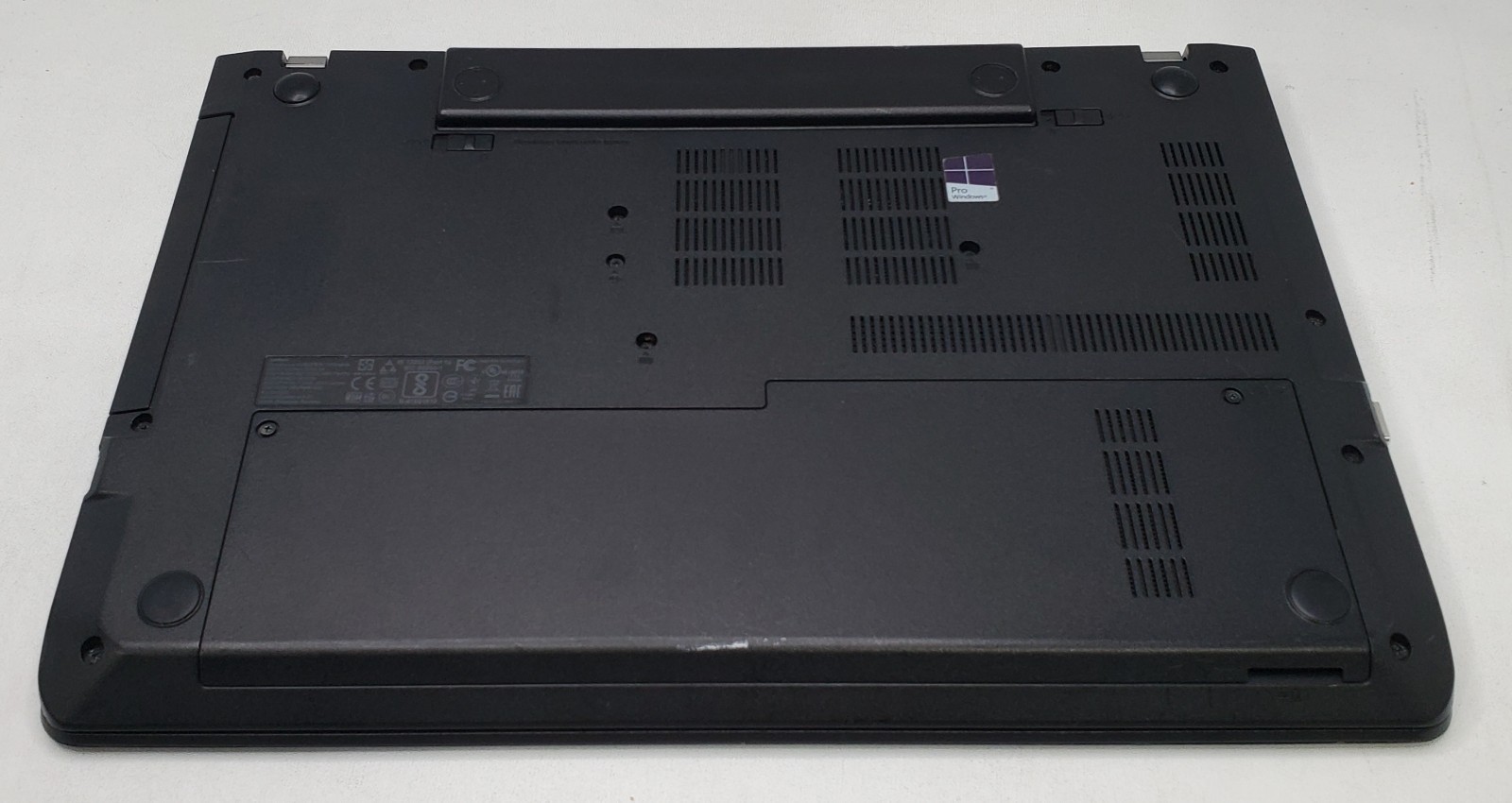 Lenovo ThinkPad E570 15.6″ Core i5-6200U @2.30GHz 4GB RAM 512GB HDD Windows 11