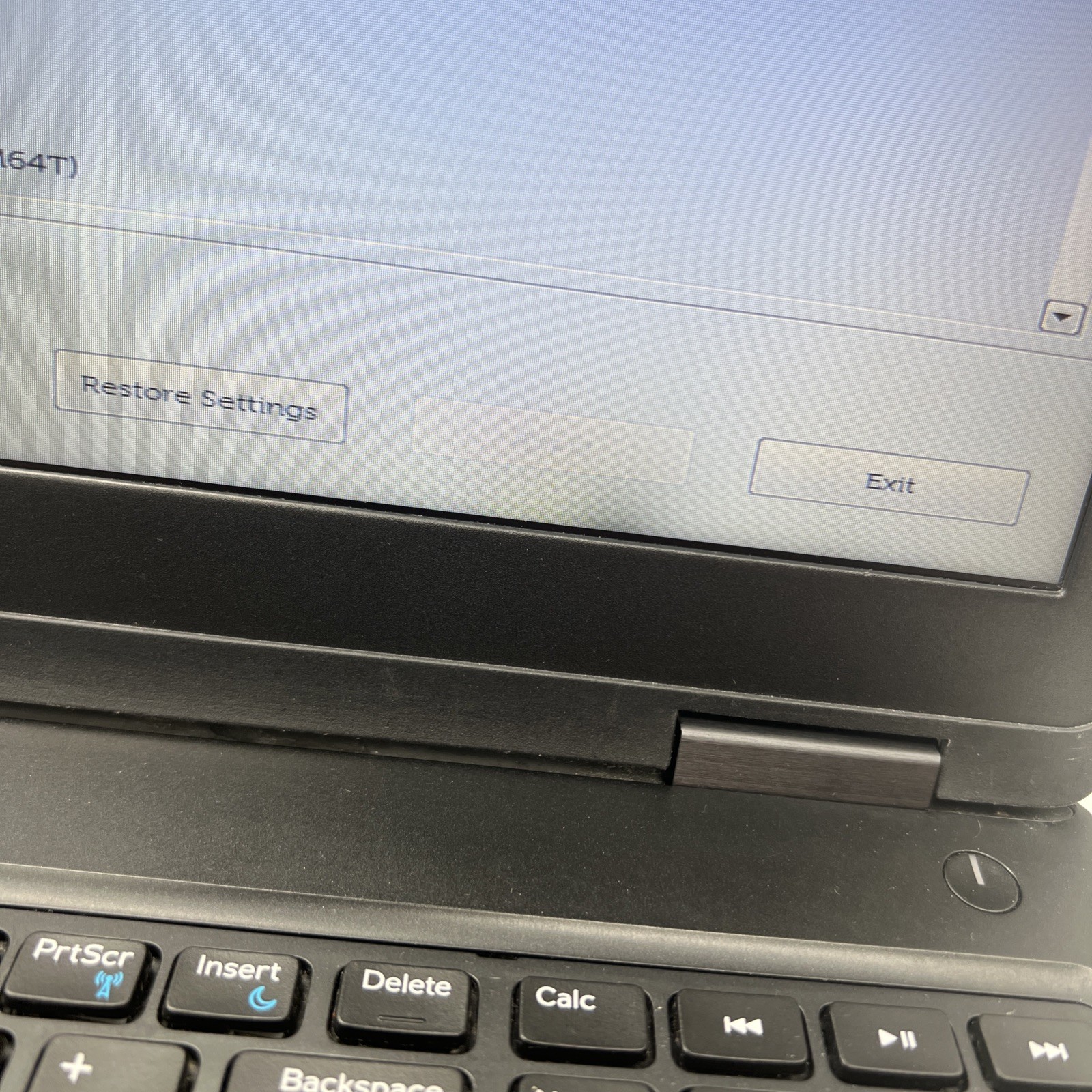 Dell Latitude 5590 Intel i3 8130U 2.2GHz 8GB RAM No Drive No OS LCD Blemish
