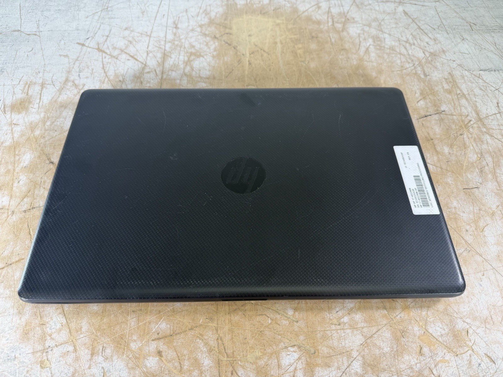 HP 17-BY1053DX i5-8265U @ 1.60GHz, 8GB RAM, NO HDD/OS – (PARTS)