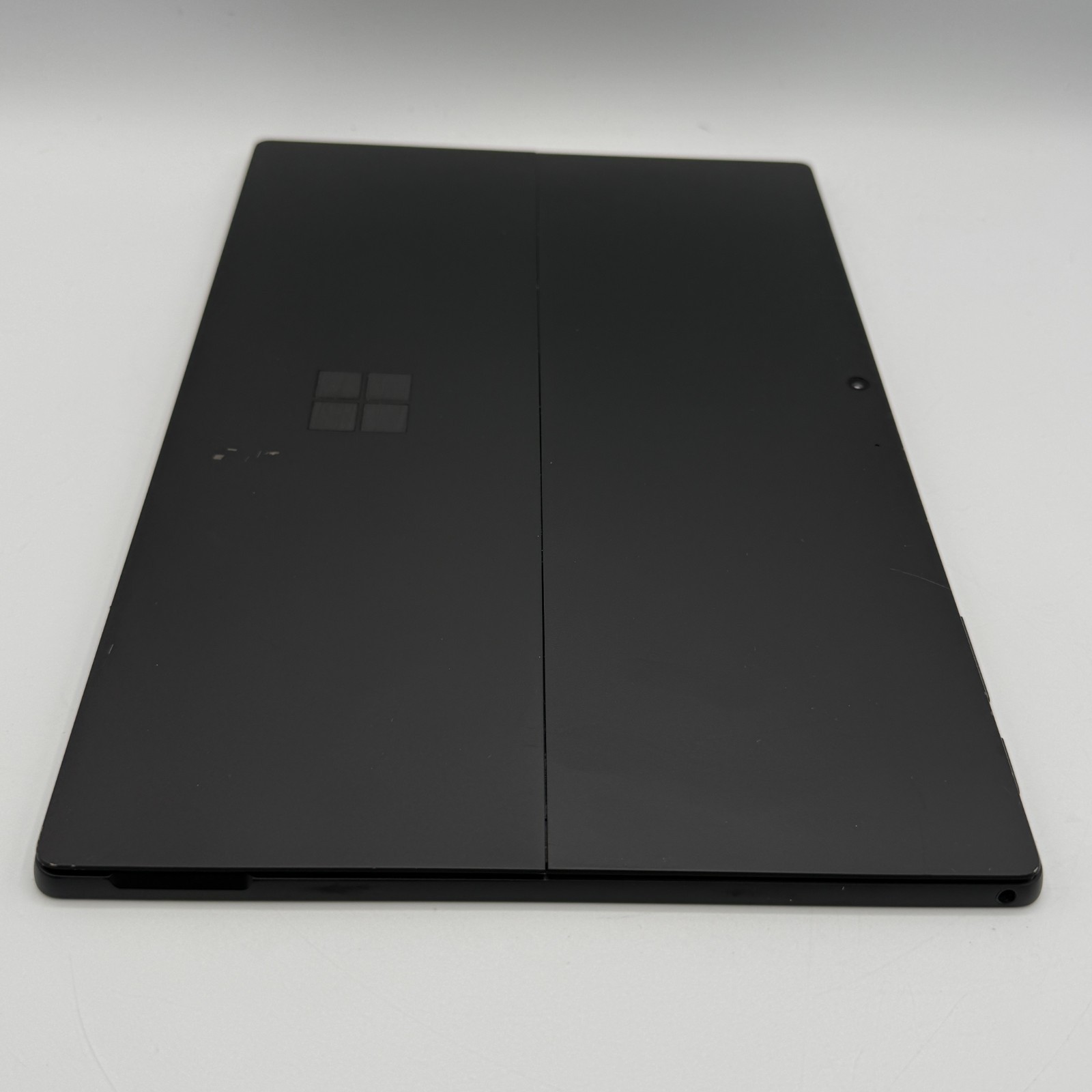 Microsoft Surface Pro 7 plus + 1960 i7-1165G7 16GB RAM 512GB SSD 12.3″ Win11 Pro