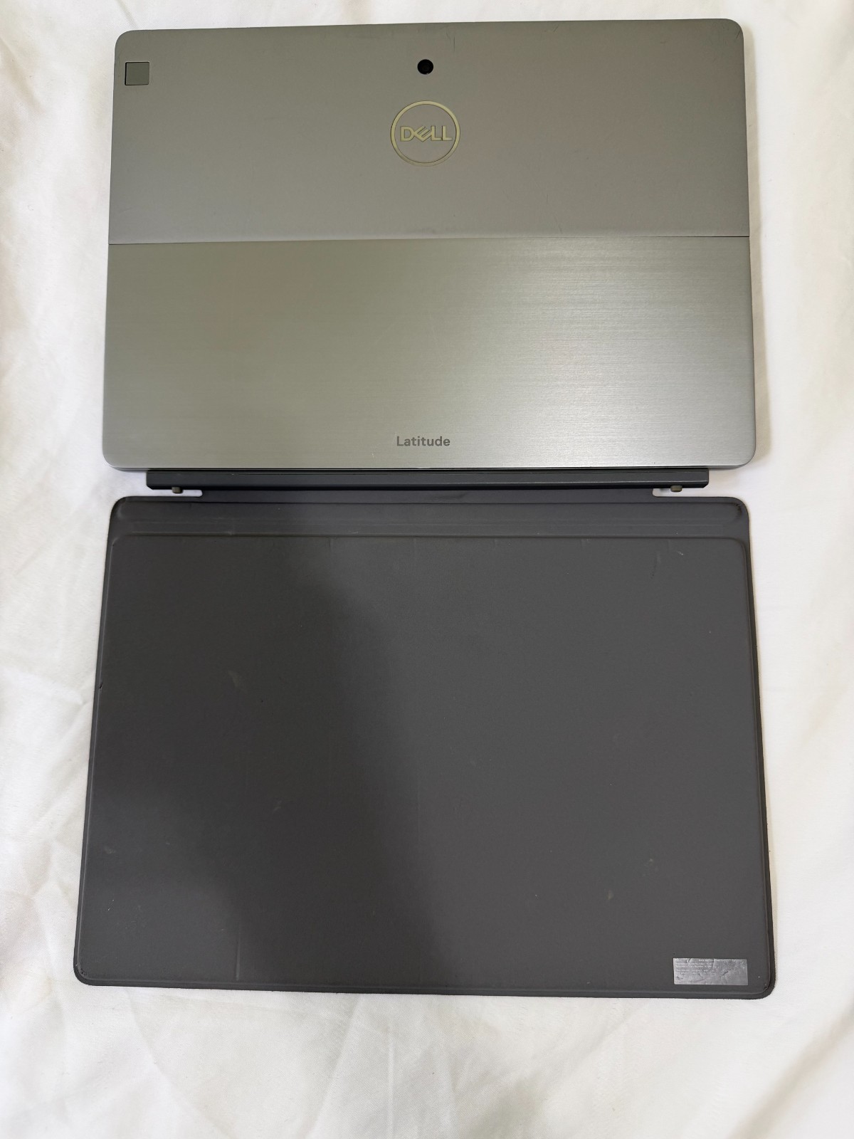 Dell Latitude 7200 2 in 1 12.3″ Core i7-8665U 1.9GHz 16GB RAM 512GB SSD WIN 10