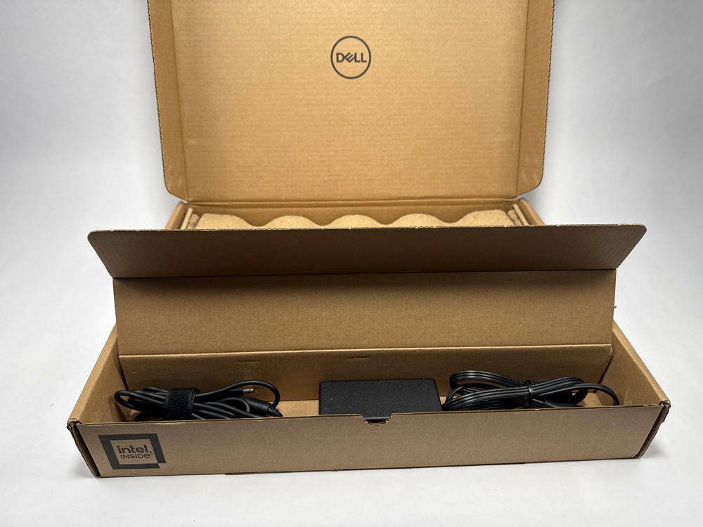 Dell 15 DC15250 15.6in FHD 120Hz Core 3 100U 8GB 512GB Laptop Black