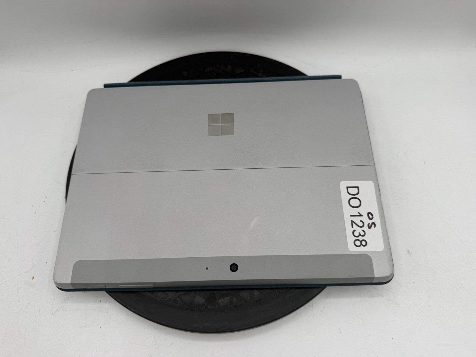 Microsoft Surface Go-Pentium 4415Y@1.1GHz 8GB DDR3 Ram 128GB NVME SSD W11H (1238