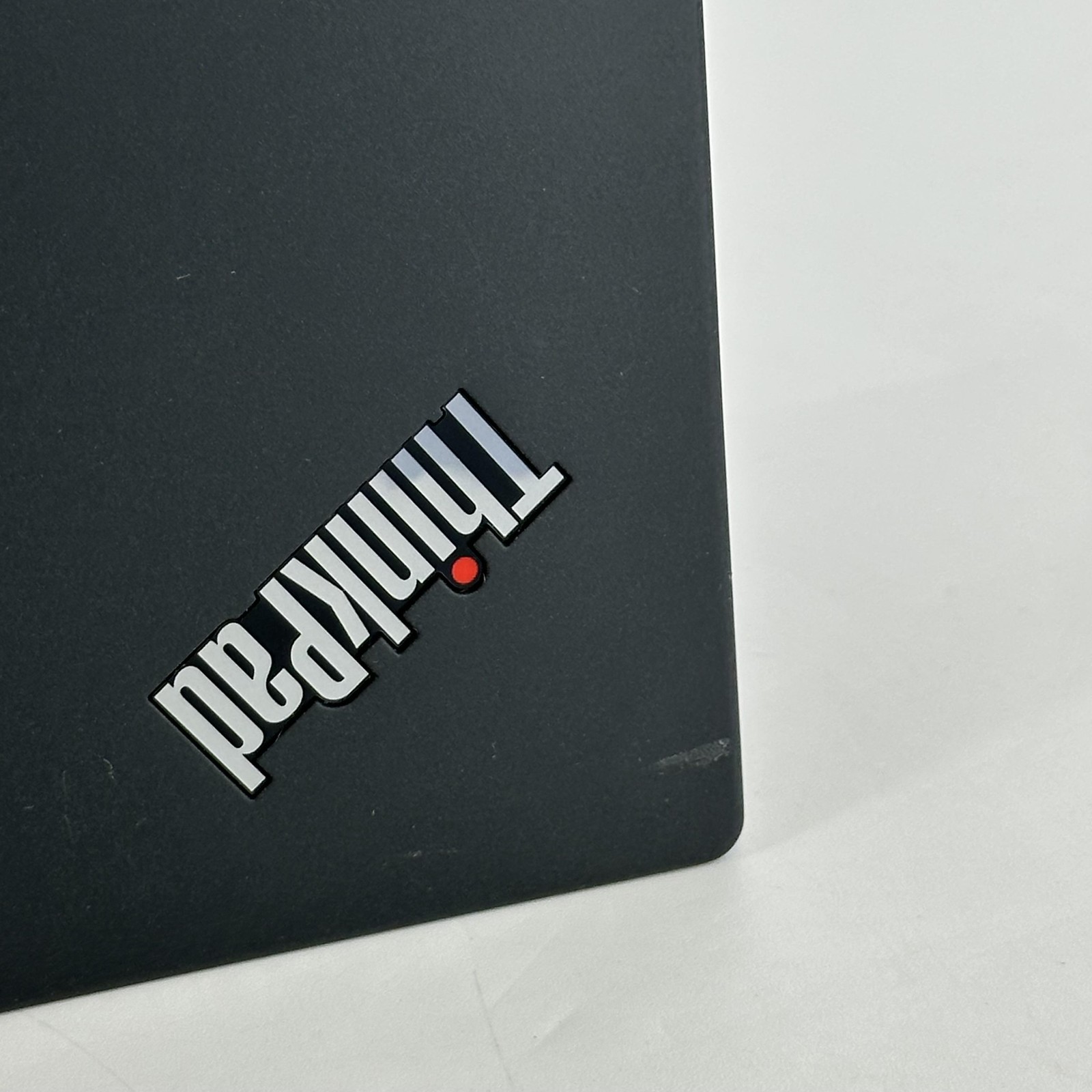 Lenovo ThinkPad T16 Gen 1 Gray FHD+ 2.2 GHz i7-1270P 16GB 512GB SSD Very Good