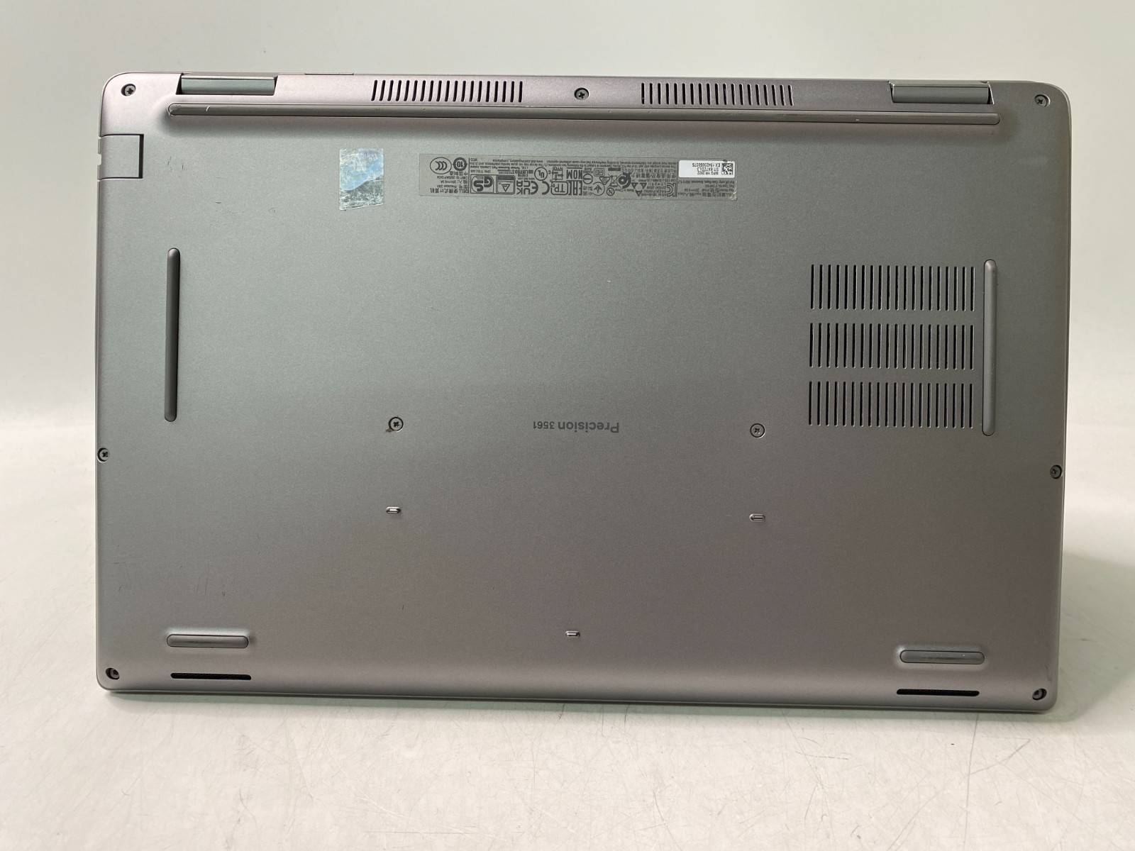 Dell Precision 3561 i5-11500H 16GB DDR4 256GB SSD Win11H 90%+ Battery Chip Paint
