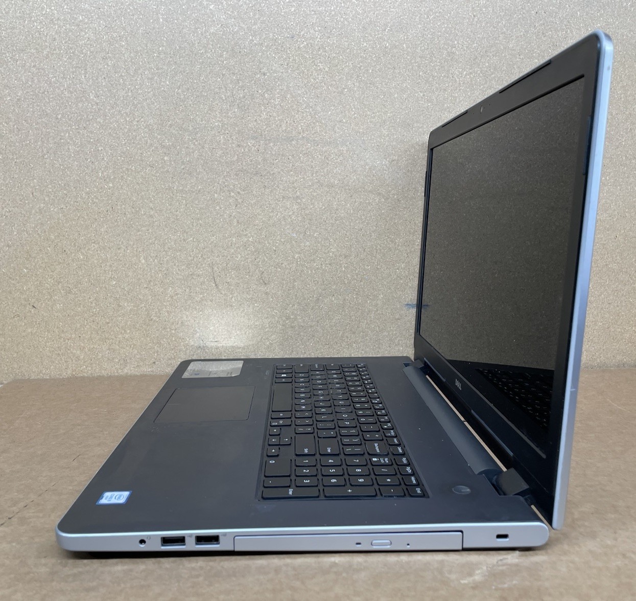 Dell Inspiron 17 5000 Series 17.3” | Intel i5-6200U| 4gb Ram | NO HDD/OS *READ*